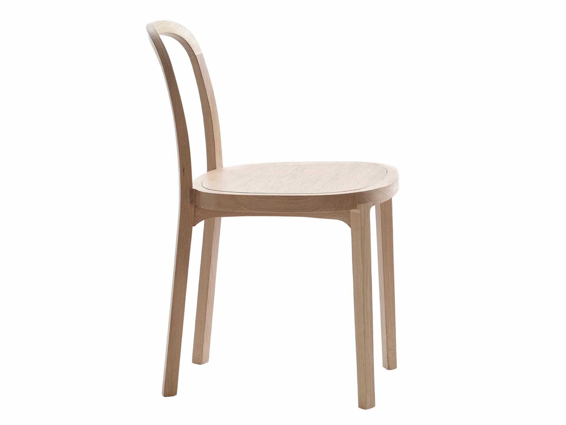 Woodnotes
SIRO
Oak chair — 2