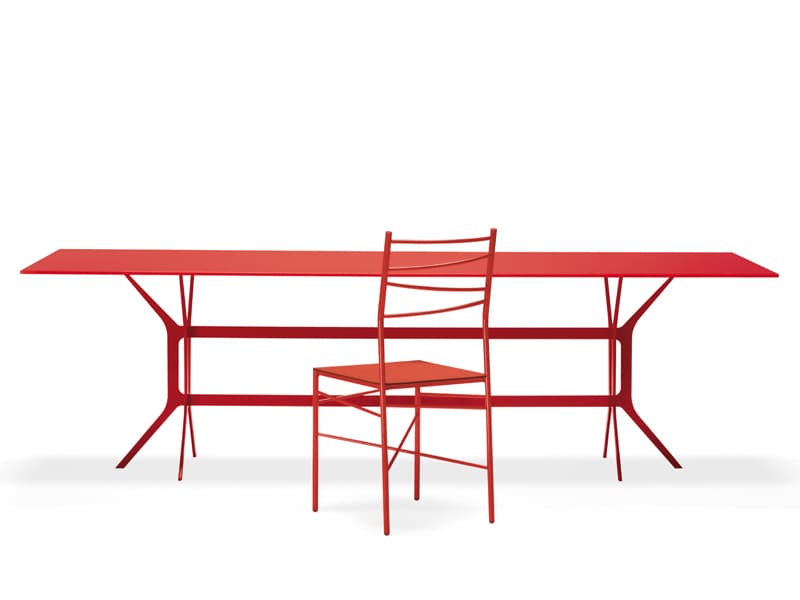 YDF
ARABESQUE
Metal table — 1