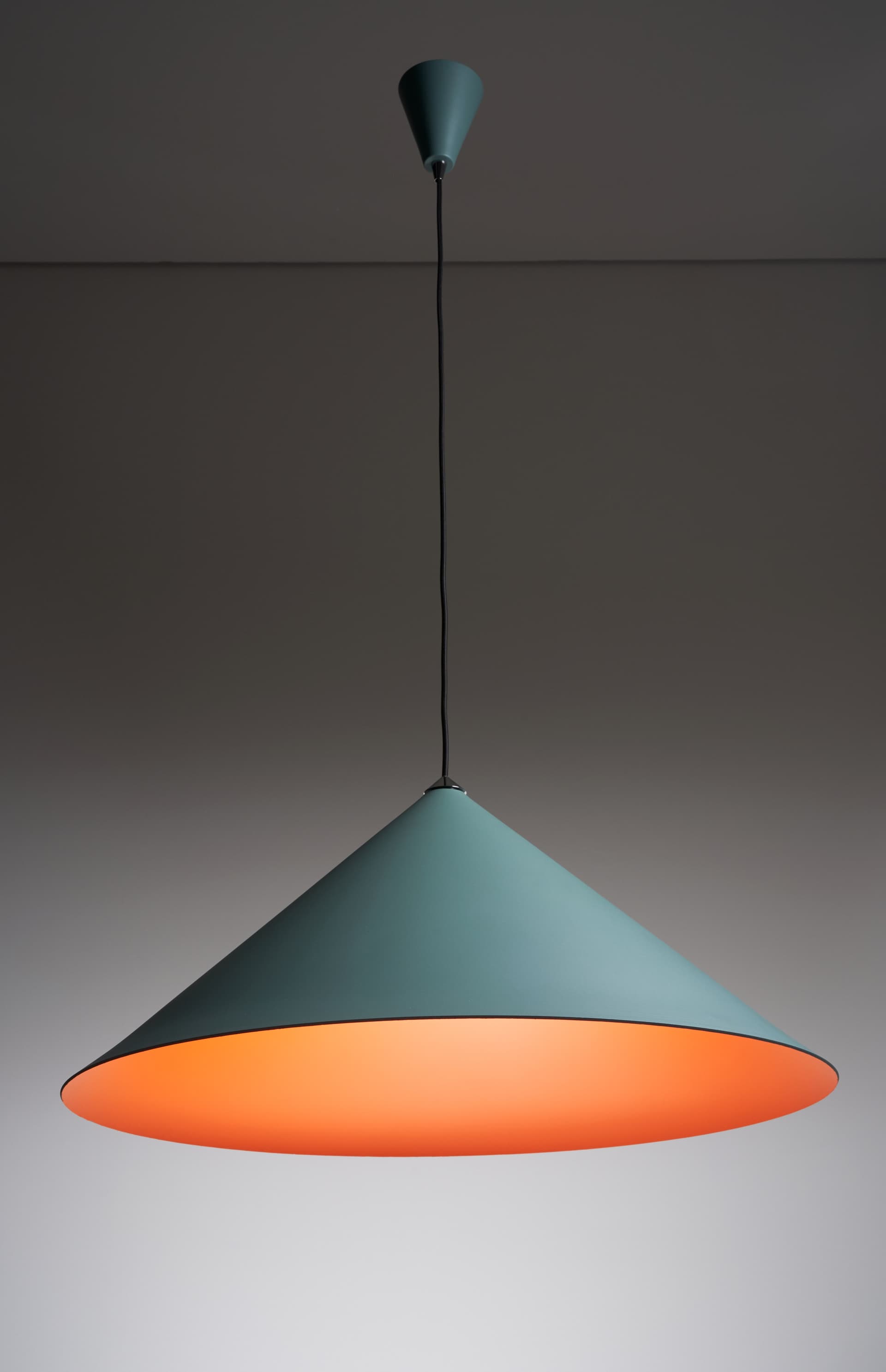 ZAVA
JEENA A
Iron pendant lamp — 7