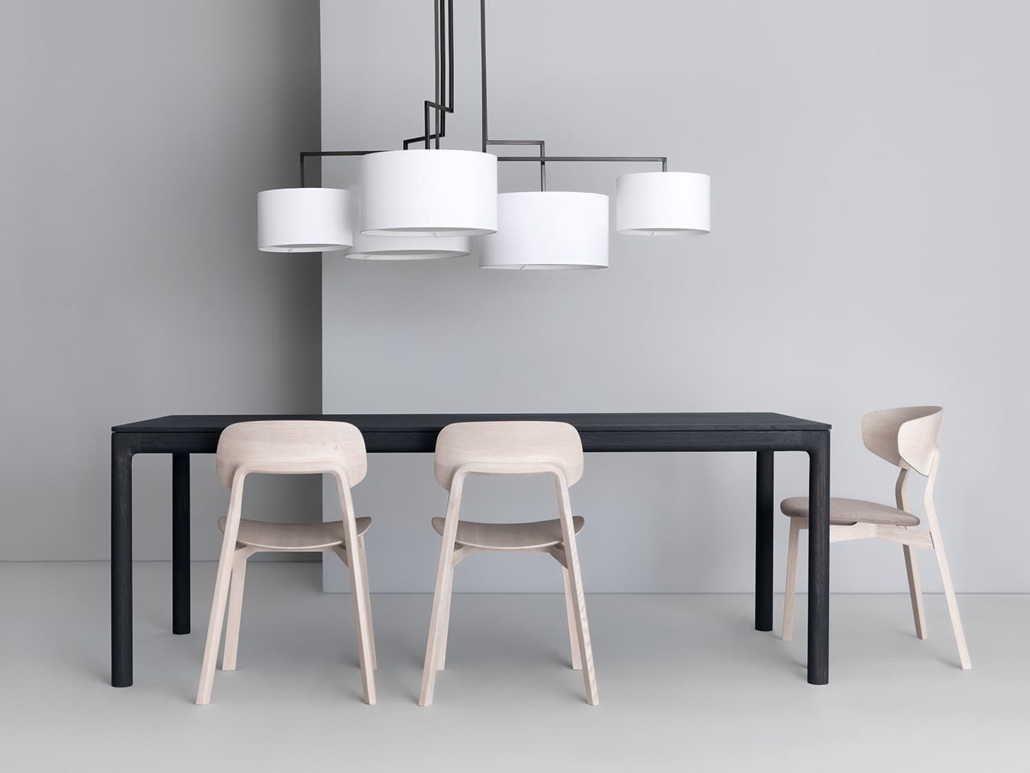 ZEITRAUM
M11
Solid wood table — 4