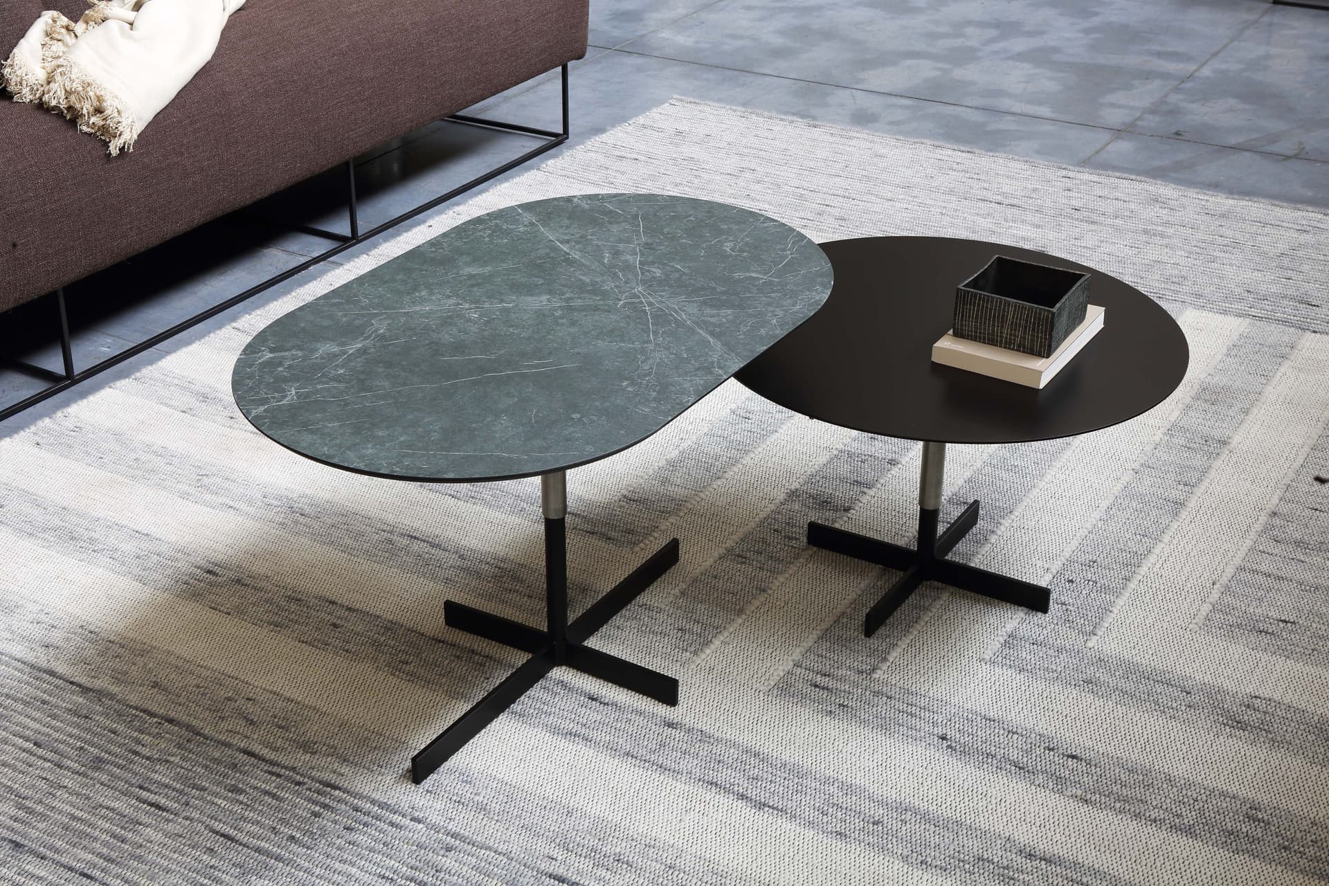 Zeus
BIBO'
Oval HPL coffee table — 7