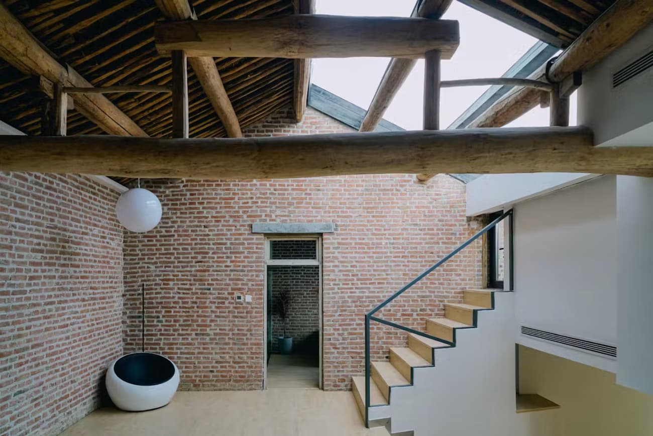 Intertwine House: когда старое и новое сливаются в одно. Intertwine House: когда старое и новое сливаются в одно.