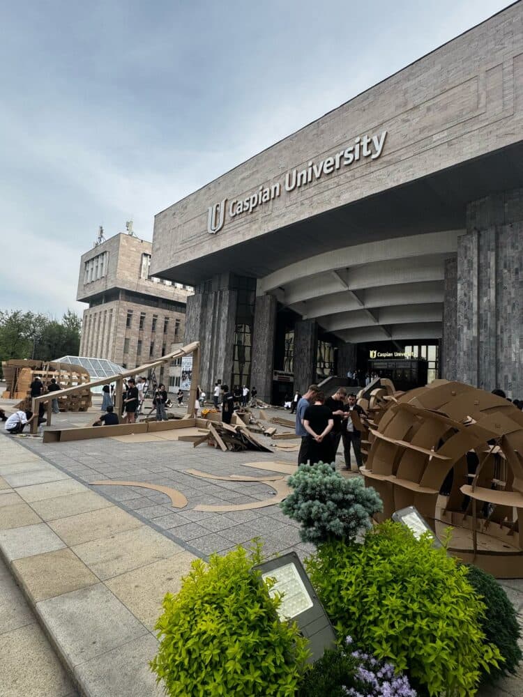 Молодые таланты представляют инновации из экоматериалов на ArchFEST2025 в Алматы! — Фото 2 Молодые таланты представляют инновации из экоматериалов на ArchFEST2025 в Алматы! — Фото 2