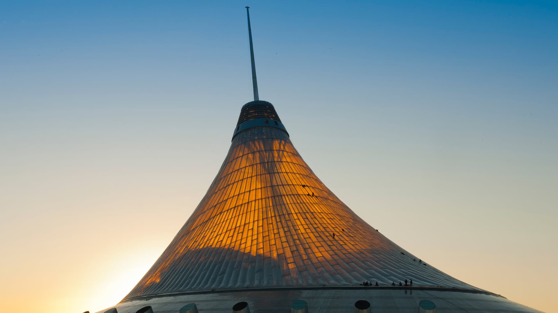 Эпоха 2. 2000-е: Астана, амбиции и мировые мэтры — Фото 1 Эпоха 2. 2000-е: Астана, амбиции и мировые мэтры — Фото 1