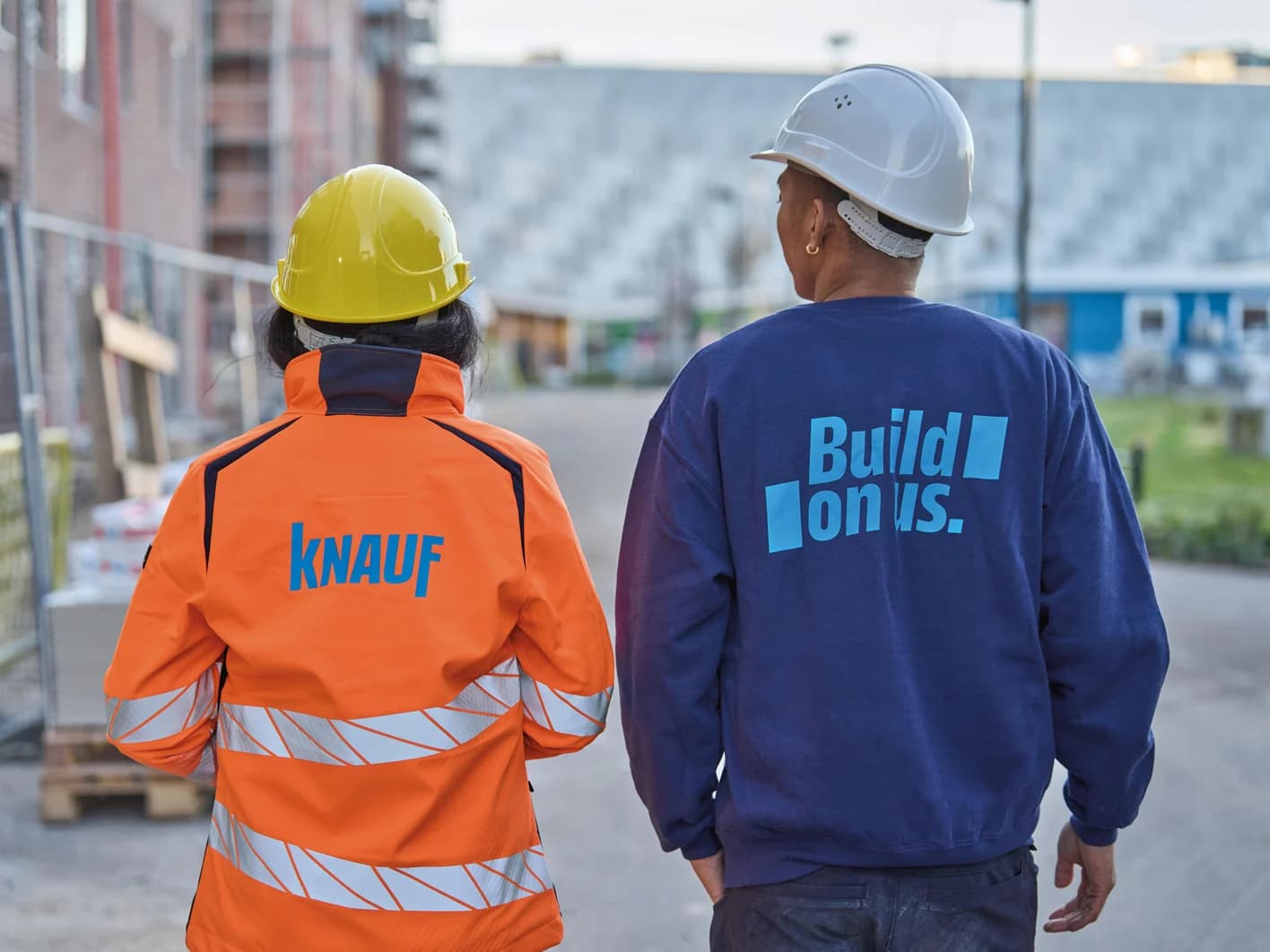Knauf: Акустический комфорт и архитектурные потолки