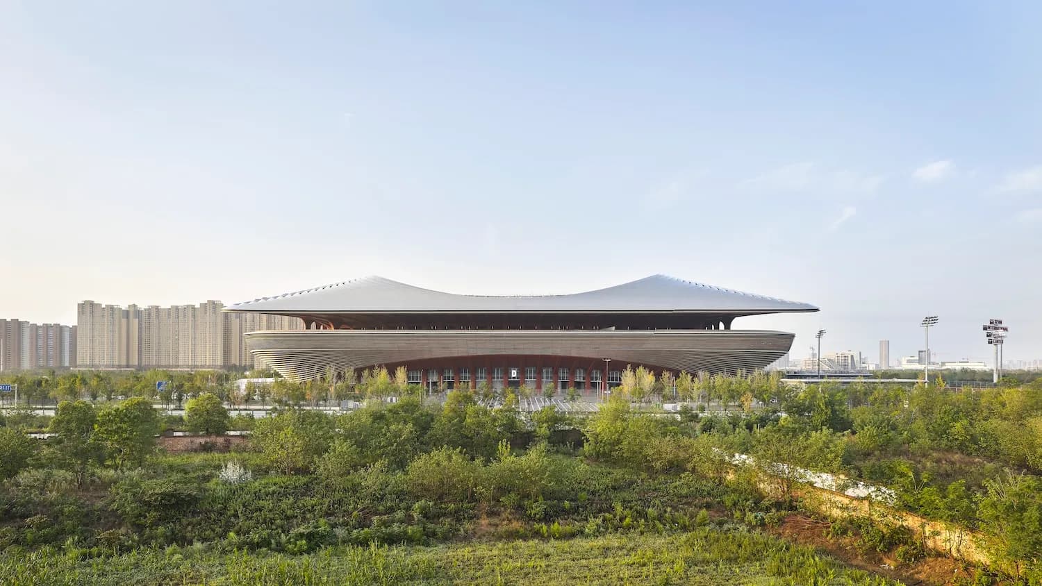 Xi'an International Football Centre: Проницаемость и структурная легкость — Фото 1 Xi'an International Football Centre: Проницаемость и структурная легкость — Фото 1
