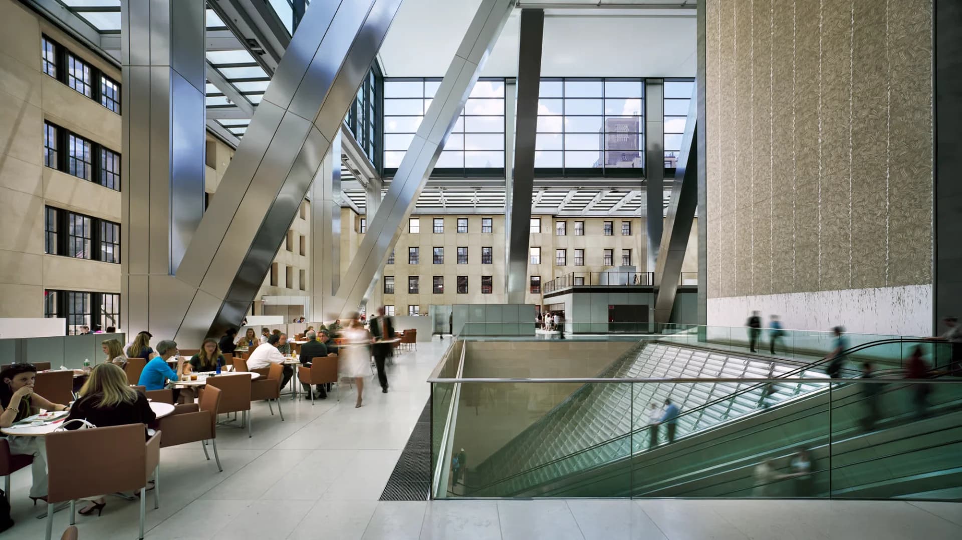 Foster + Partners празднует 20-летие башни Hearst в Нью-Йорке — 1 Foster + Partners празднует 20-летие башни Hearst в Нью-Йорке — 1