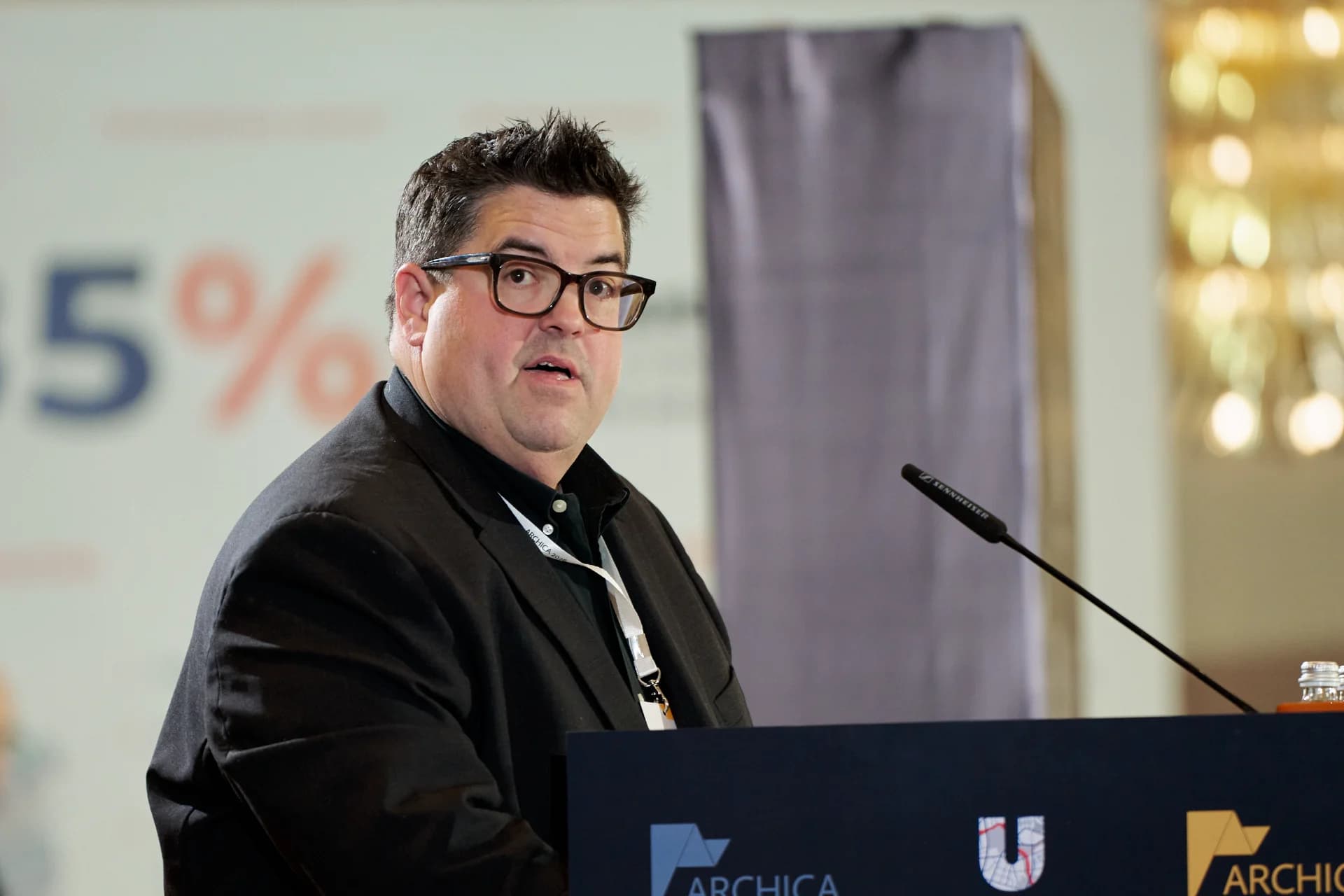 Партнер Coen Partners Томас Дойл рассказал о человекоцентричном ландшафтном дизайне и интеграции природного контекста в масштабные урбанистические проекты. Фото: Adil Abiltayev / ARCHICA 2026 Партнер Coen Partners Томас Дойл рассказал о человекоцентричном ландшафтном дизайне и интеграции природного контекста в масштабные урбанистические проекты. Фото: Adil Abiltayev / ARCHICA 2026