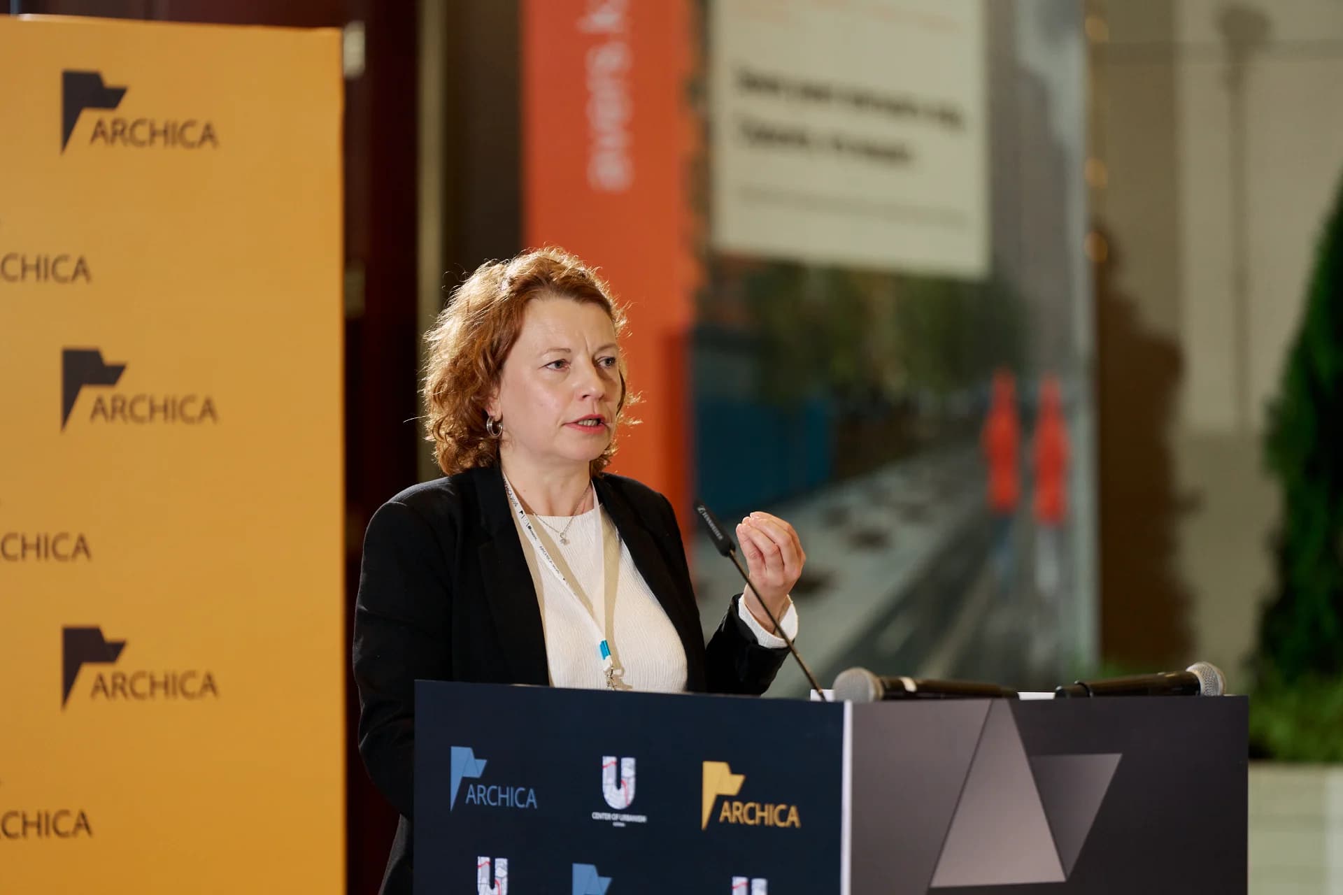 Архитектор бюро Orange Architects Ирина Ваганова выступает на сессии ARCHICA Crit, посвященной архитектуре как инструменту капитализации. Фото: Adil Abiltayev / ARCHICA 2026 Архитектор бюро Orange Architects Ирина Ваганова выступает на сессии ARCHICA Crit, посвященной архитектуре как инструменту капитализации. Фото: Adil Abiltayev / ARCHICA 2026