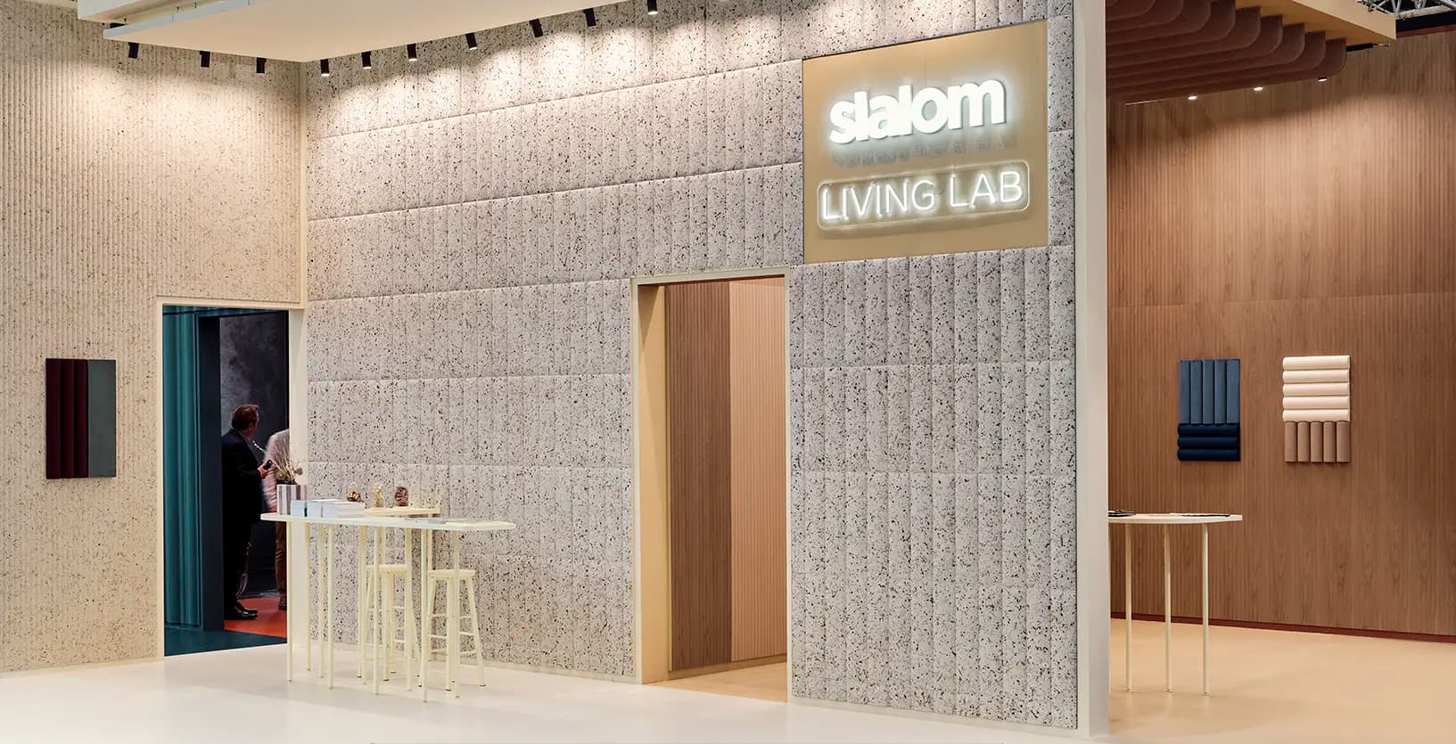 Slalom-Orgatec24_LivingLab_designStudiolatte_phGianlucaBellomo-01-1 Slalom-Orgatec24_LivingLab_designStudiolatte_phGianlucaBellomo-01-1