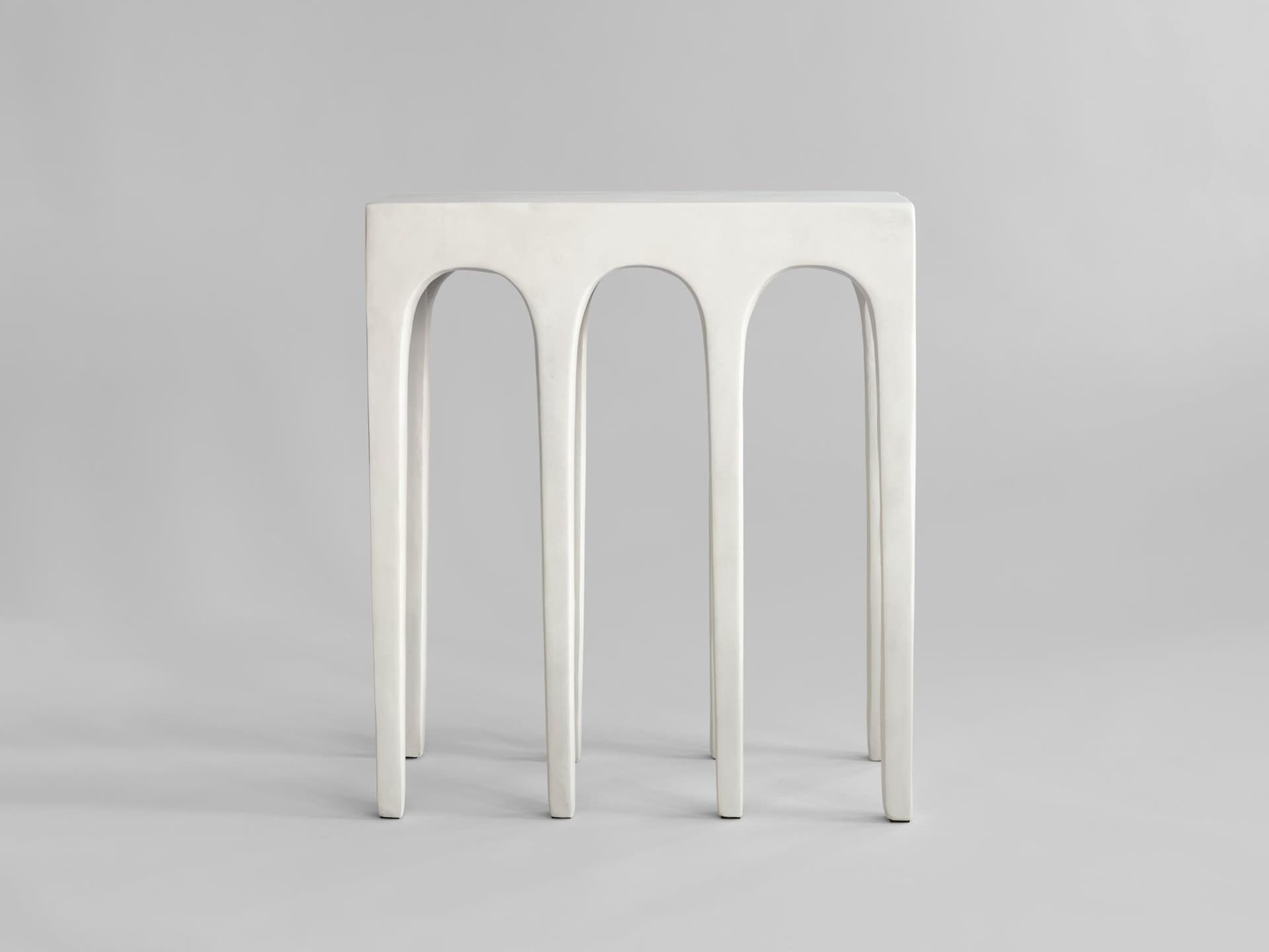 101 Copenhagen
BOW
Rectangular fiber cement console table