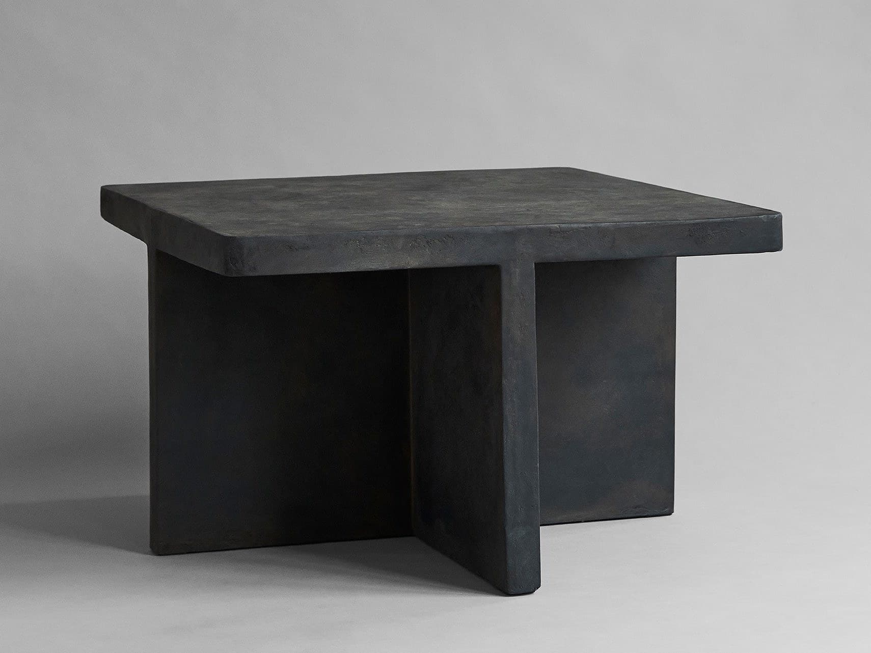 101 Copenhagen
BRUTUS
Square fiber cement coffee table