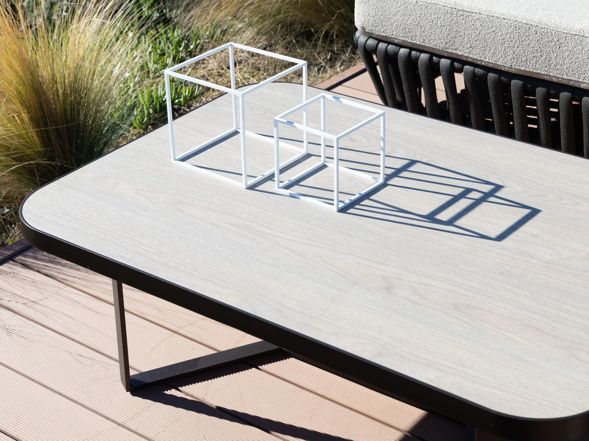 10Deka
LITUS COFFEE TABLE
Rectangular HPL garden central coffee table