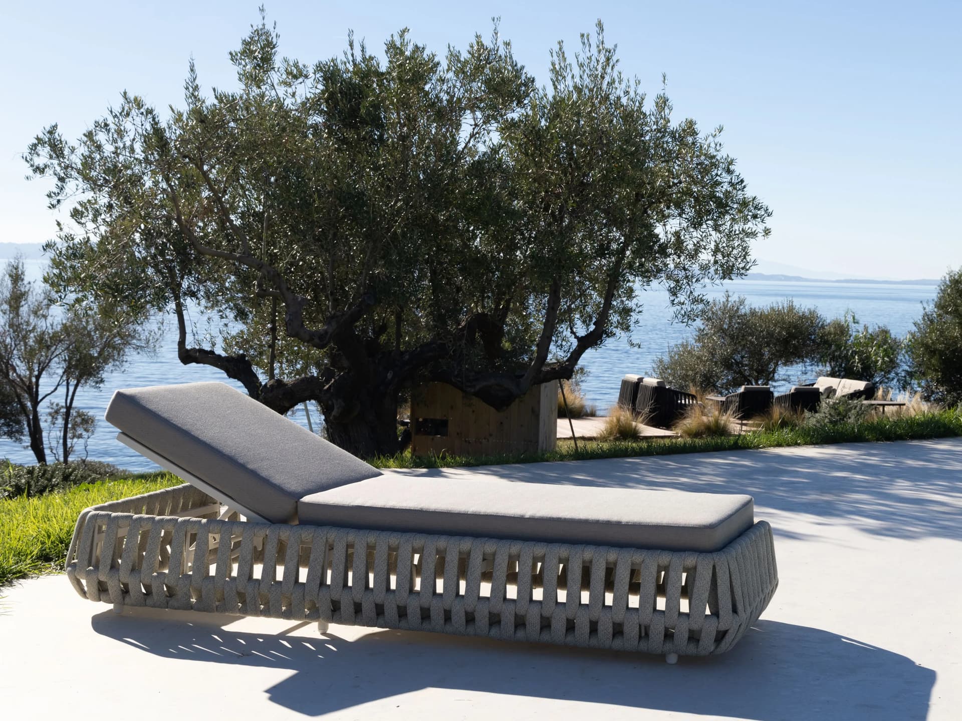 10Deka
LITUS SUNLOUNGER
Recliner sun lounger