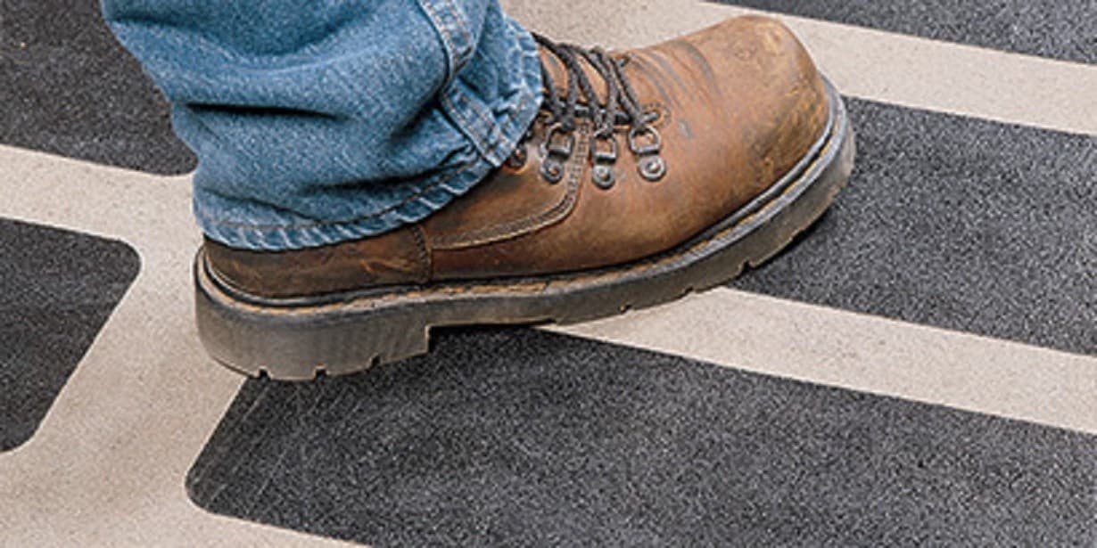 3M
SAFETY-WALK™ COARSE
Non-slip rug, roll and tape