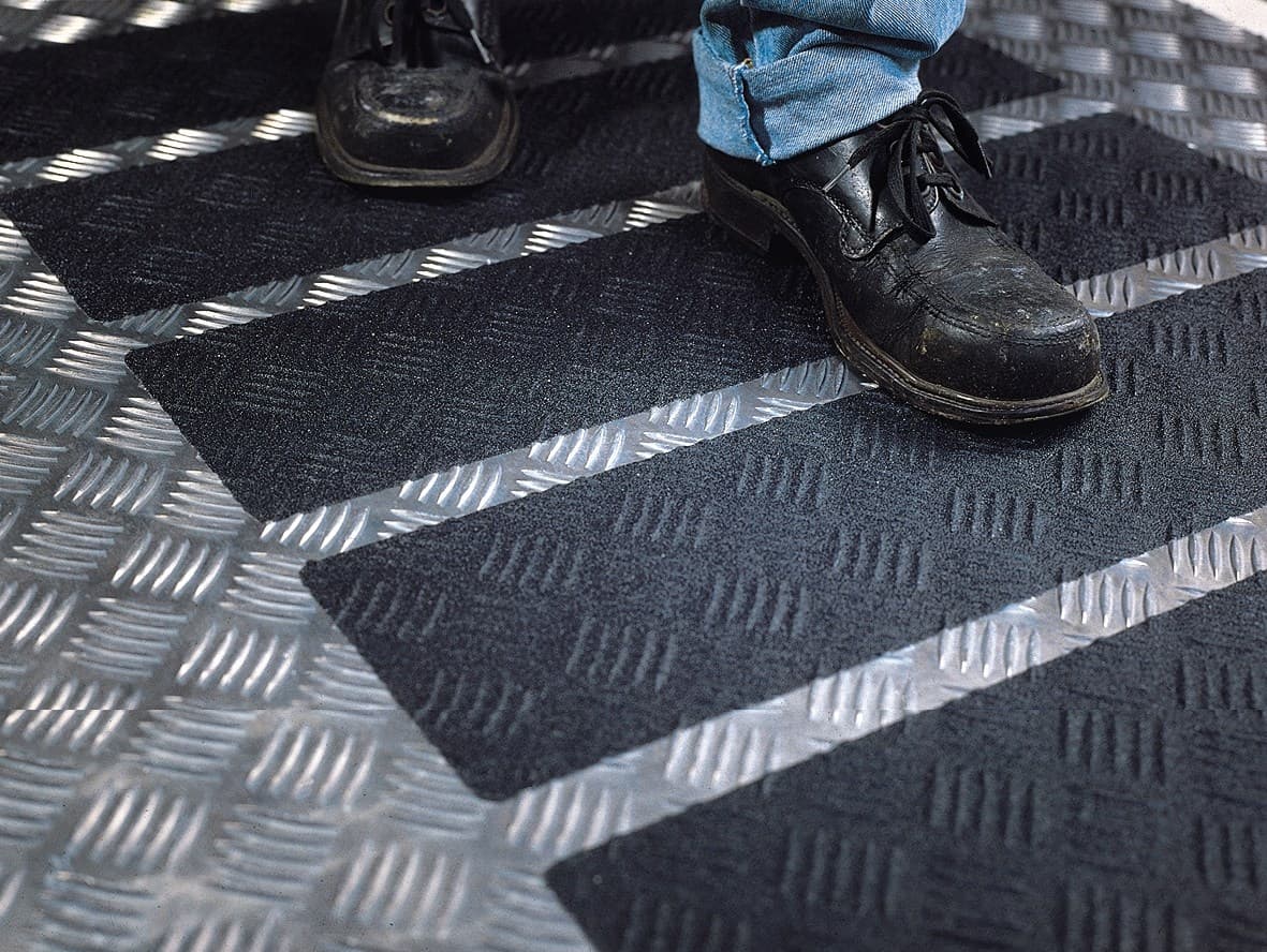 3M
SAFETY-WALK™ CONFORMABLE
Non-slip treatment for flooring