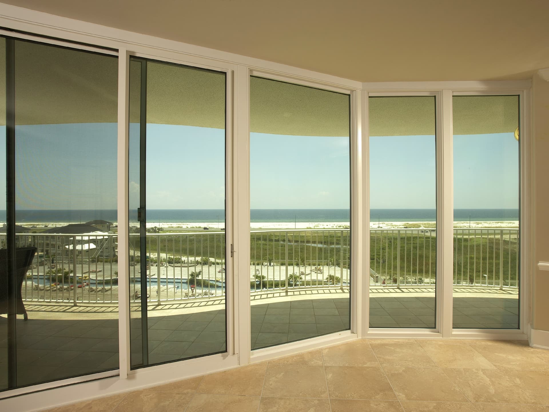 3M
TRADITIONAL SOLAR
Solar control glass film