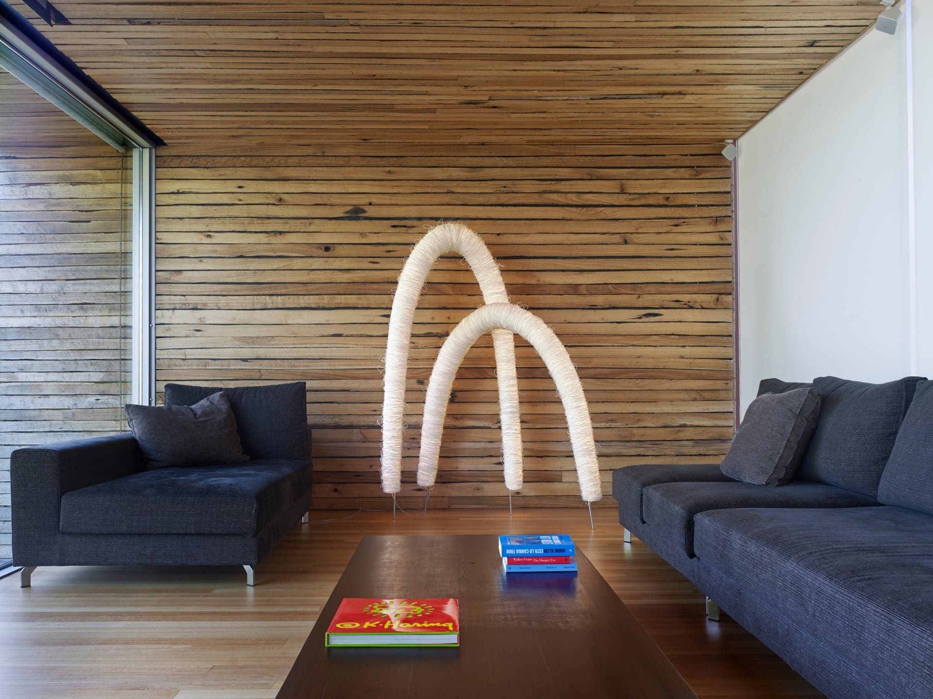 A-Emotional Light
ARC
LED cellulose fibre floor lamp