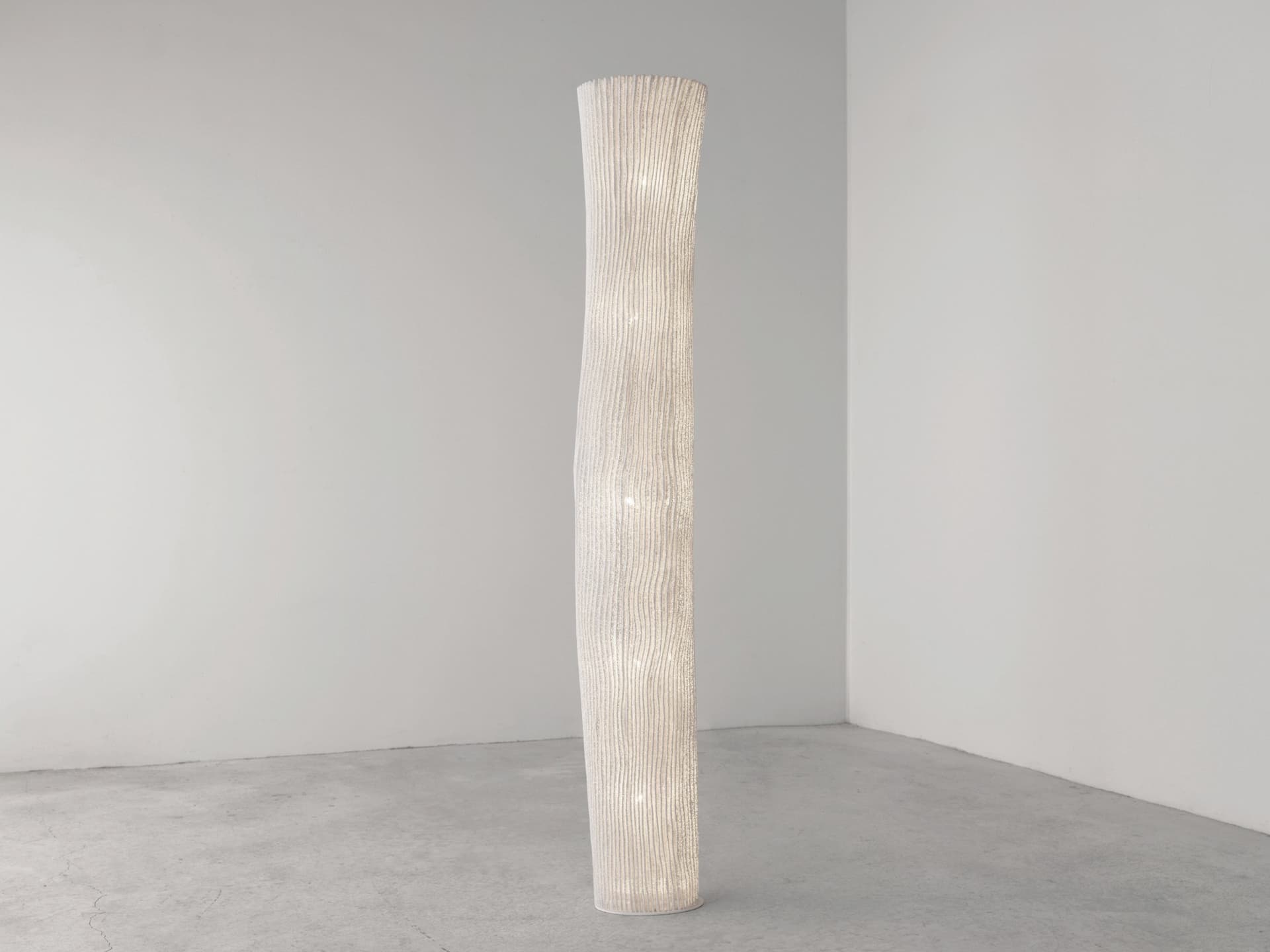 A-Emotional Light
GEA
LED stainless steel floor lamp