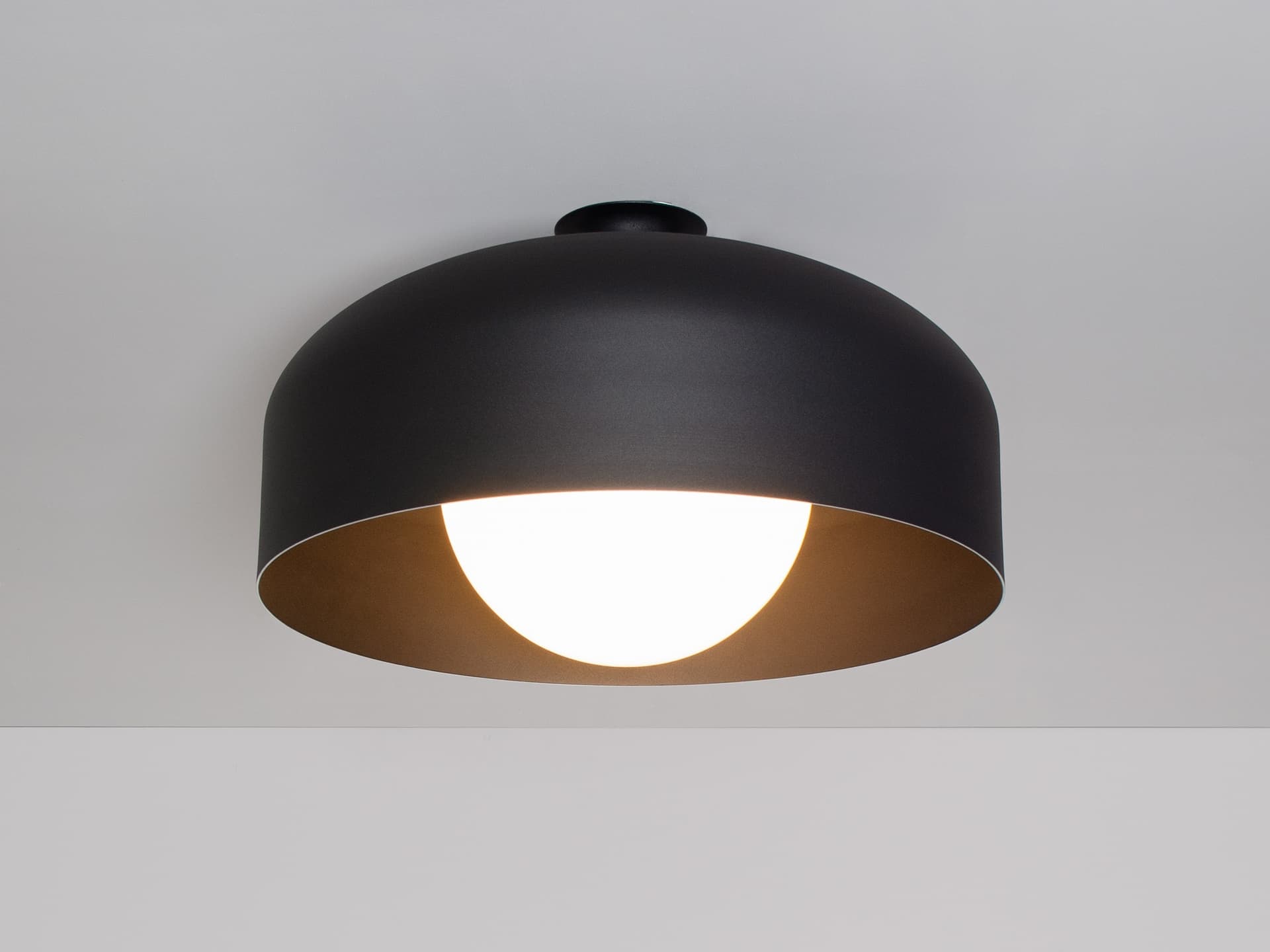 A-N-D
SPOTLIGHT VOLUMES
Aluminium wall lamp / ceiling lamp