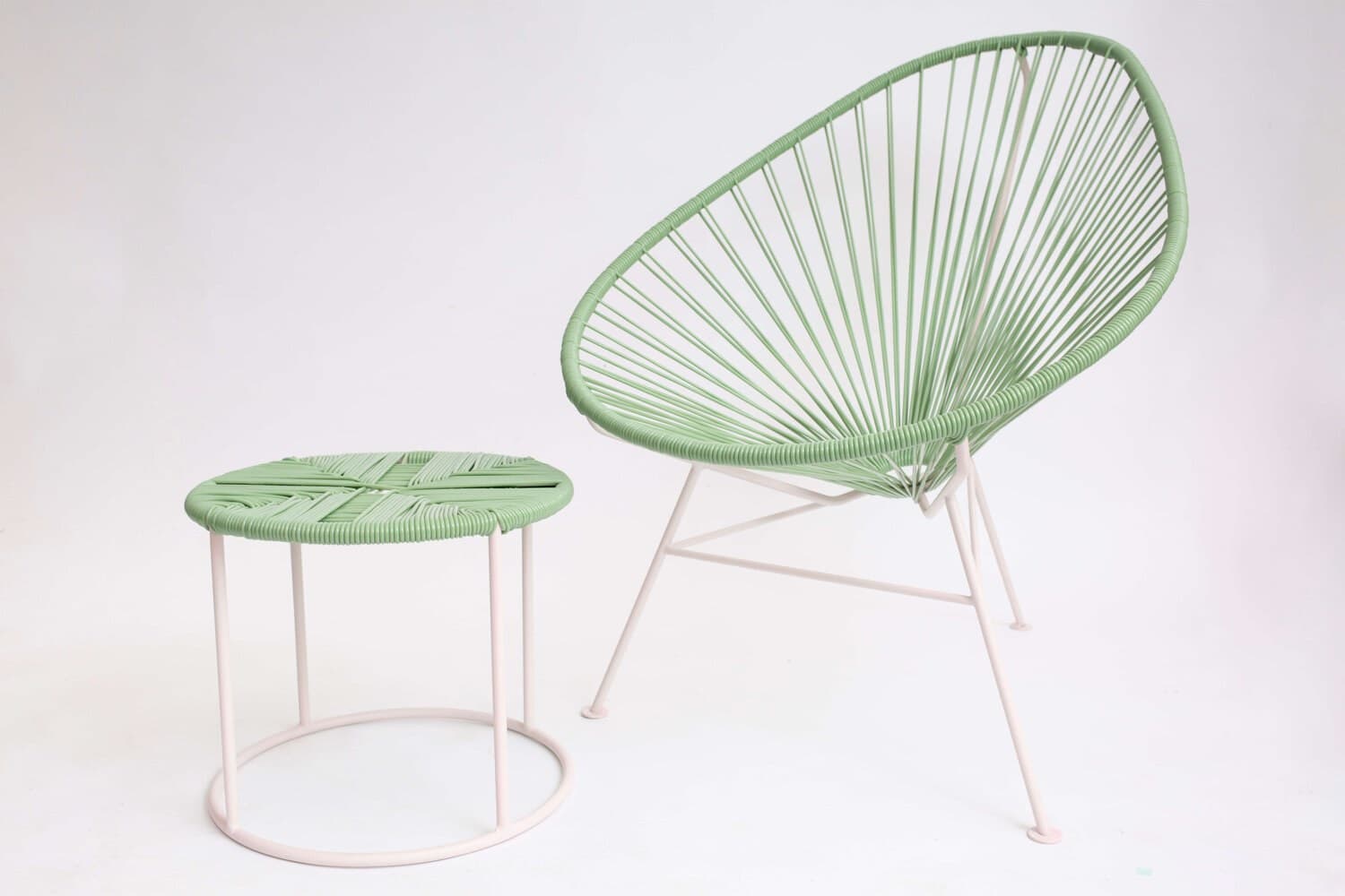 Acapulco Design
MEXICO
Elastic plastic side table
