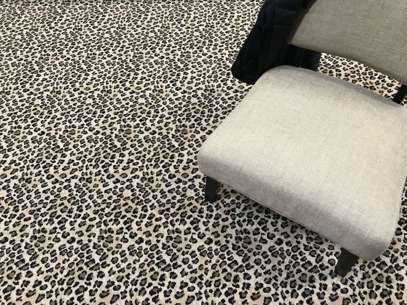 Ademi
LEOPARD
Custom rectangular patterned rug