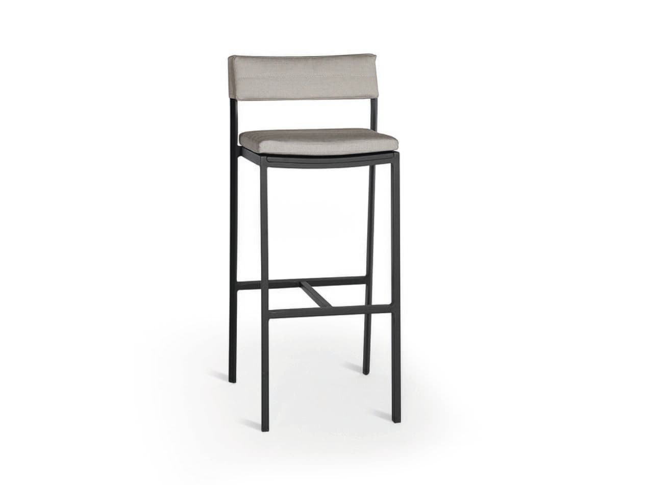 Akula Living
METRIS
Outdoor barstool