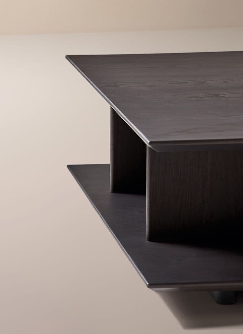 Alexandra
CAPRI
Rectangular wooden coffee table