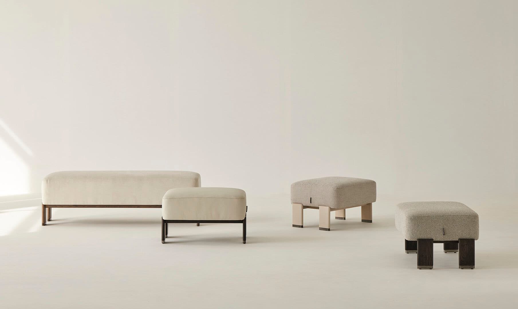 Alexandra
JUDE
Upholstered fabric bench