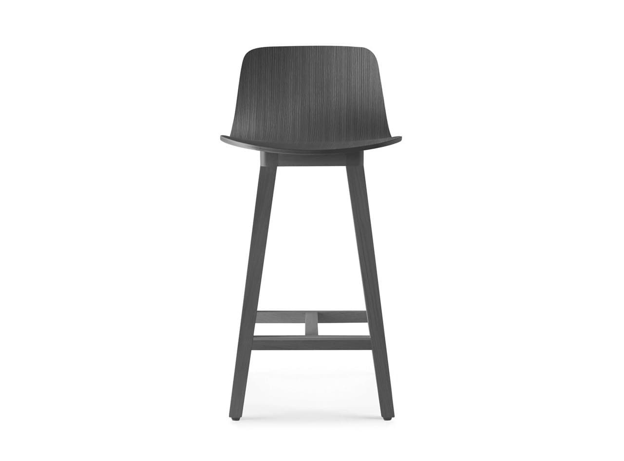 Alki
KUSKOA
High stool with footrest