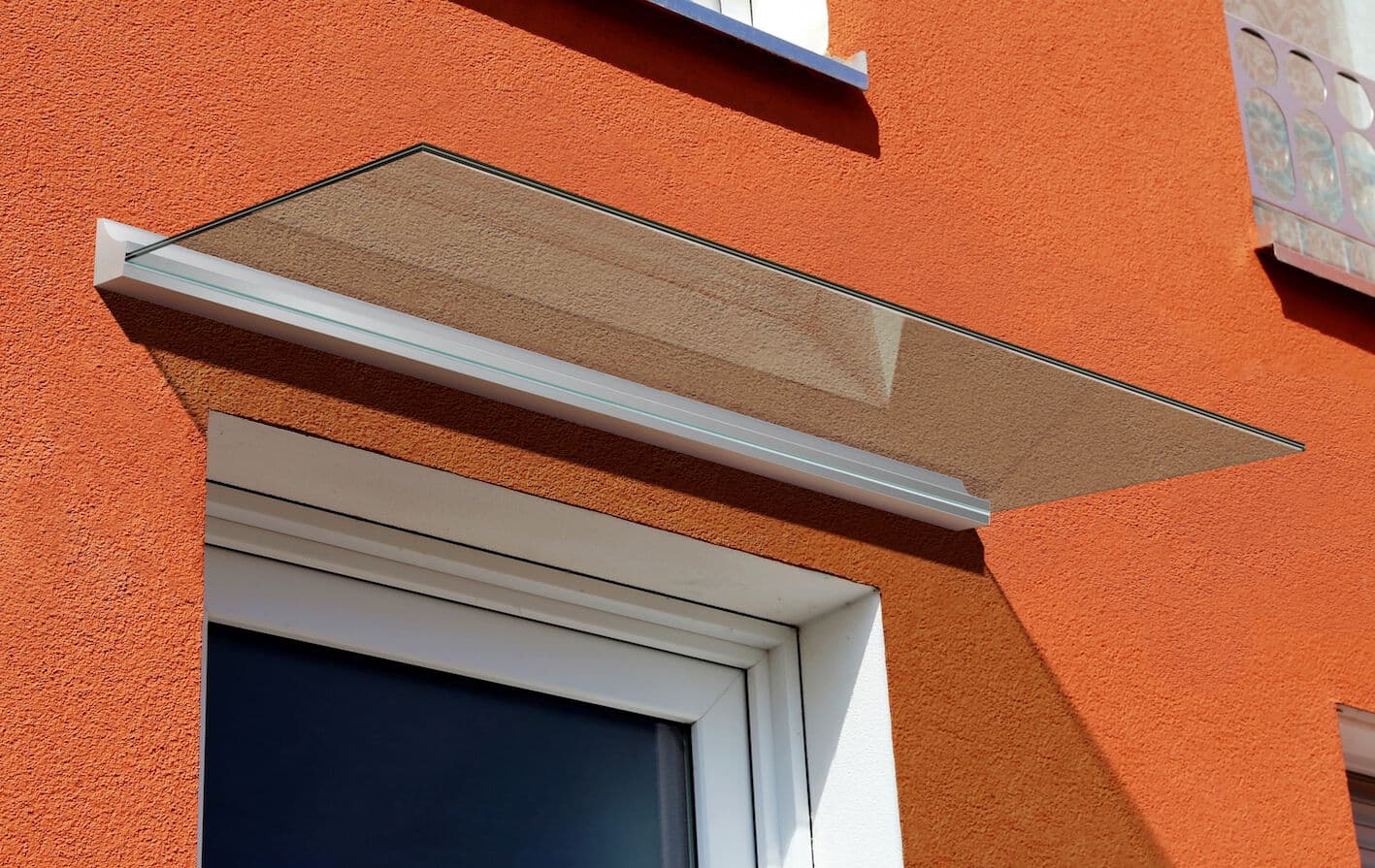 ALUVETRO
LAMINA
Glass door canopy