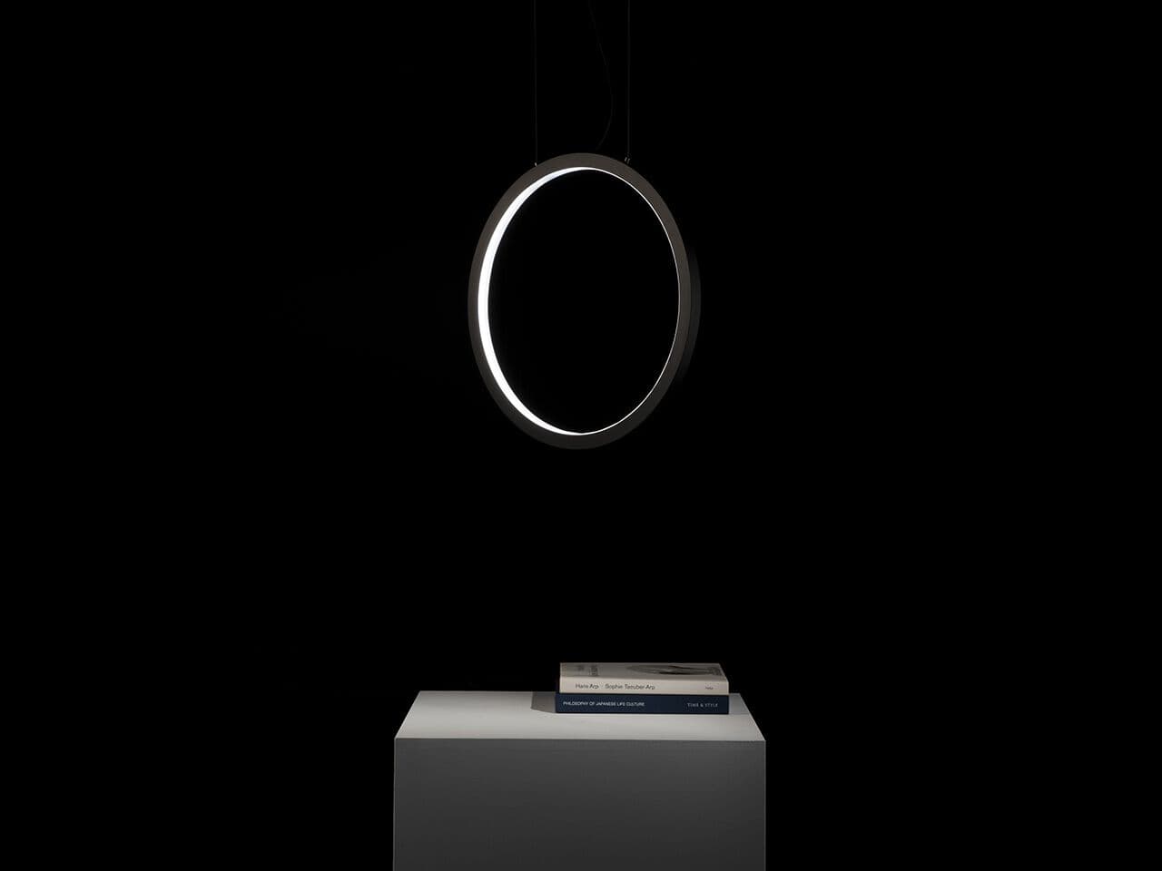Andcosta
CIRCUS ROUND S2000 VERTICAL
LED aluminium pendant lamp