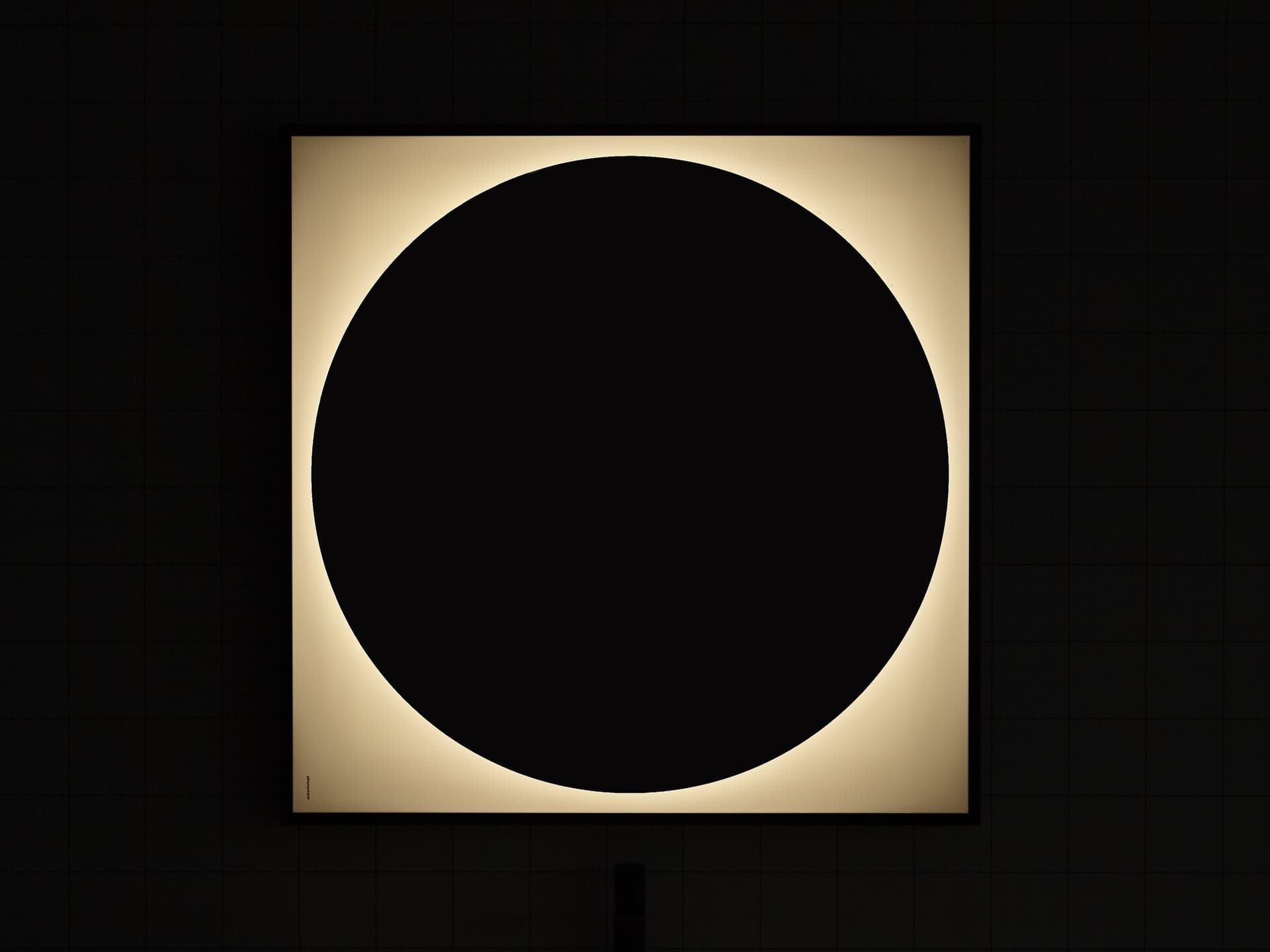 Antoniolupi
DIALOGANTI
Framed wall-mounted mirror with integrated lighting