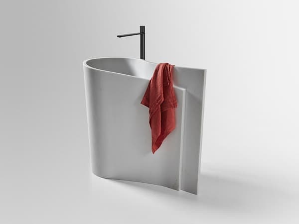 Antoniolupi
WAVE
Freestanding marble washbasin