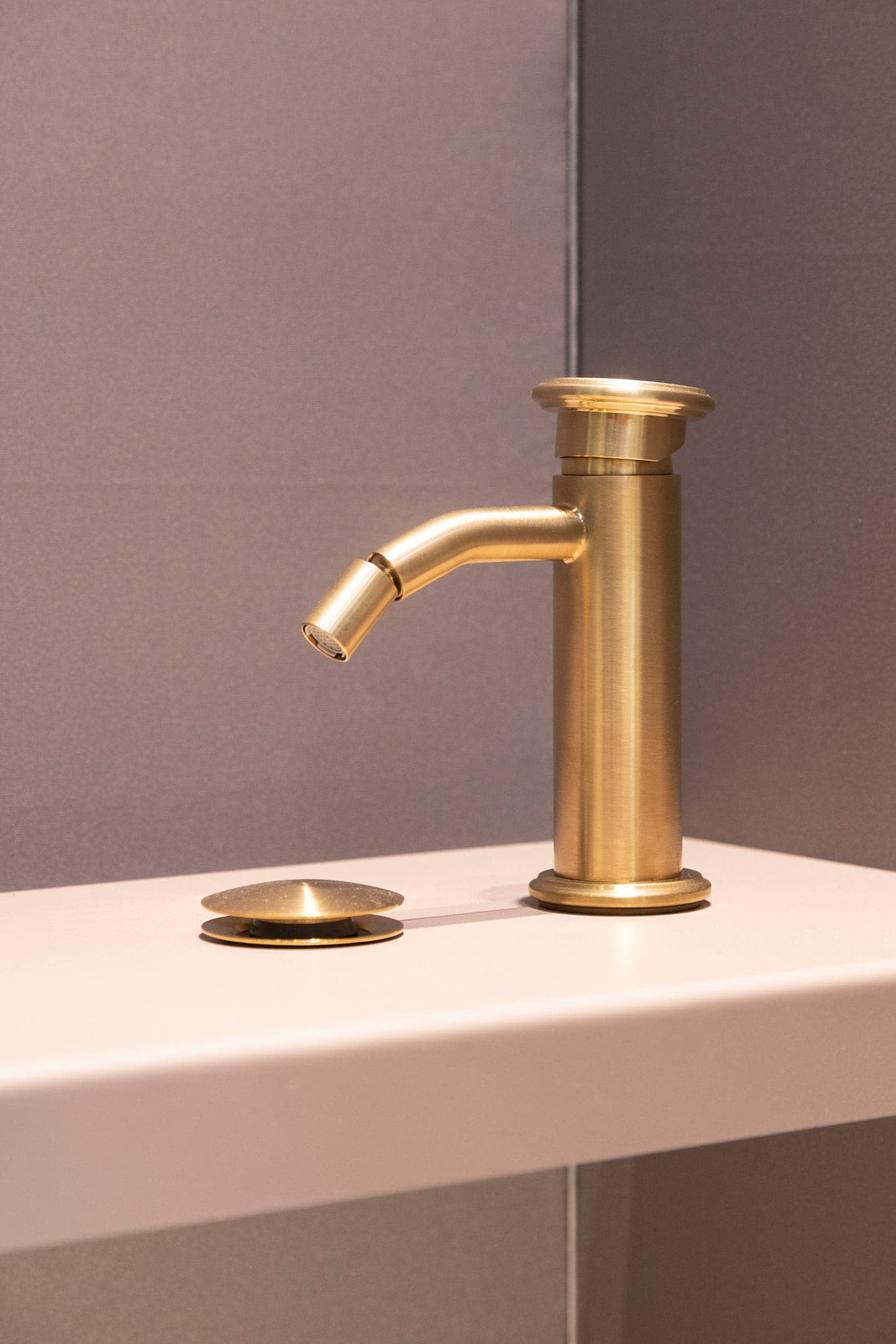 AQUAELITE
INSTILE
Countertop brass bidet mixer