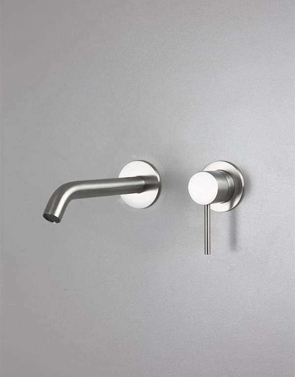 AQUAELITE
METAL 316
Wall-mounted stainless steel washbasin mixer