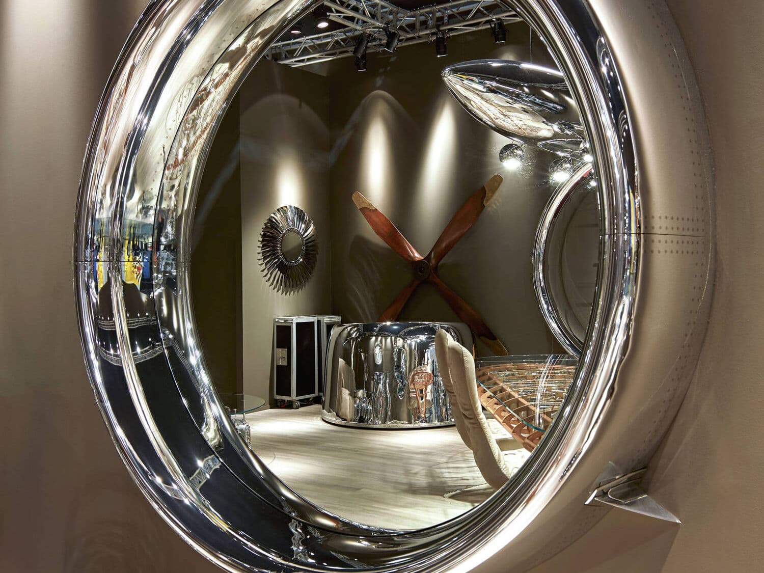 Arteinmotion
AIR-MIR0190
Round wall-mounted mirror