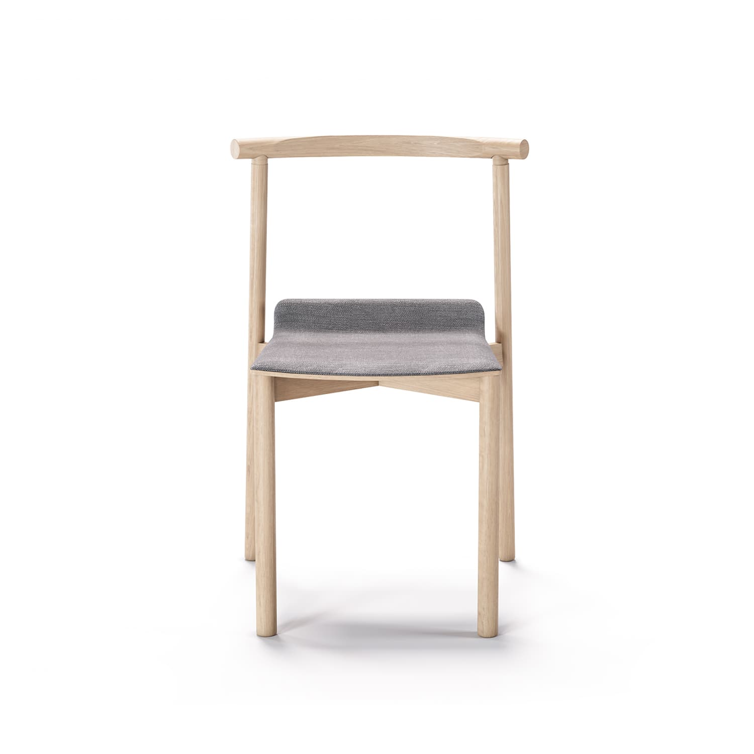Artu
WOX
Open back ash chair with padded seat