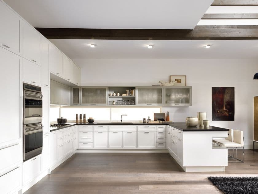 Aster Cucine
TIMELINE
Fitted kitchen with peninsula