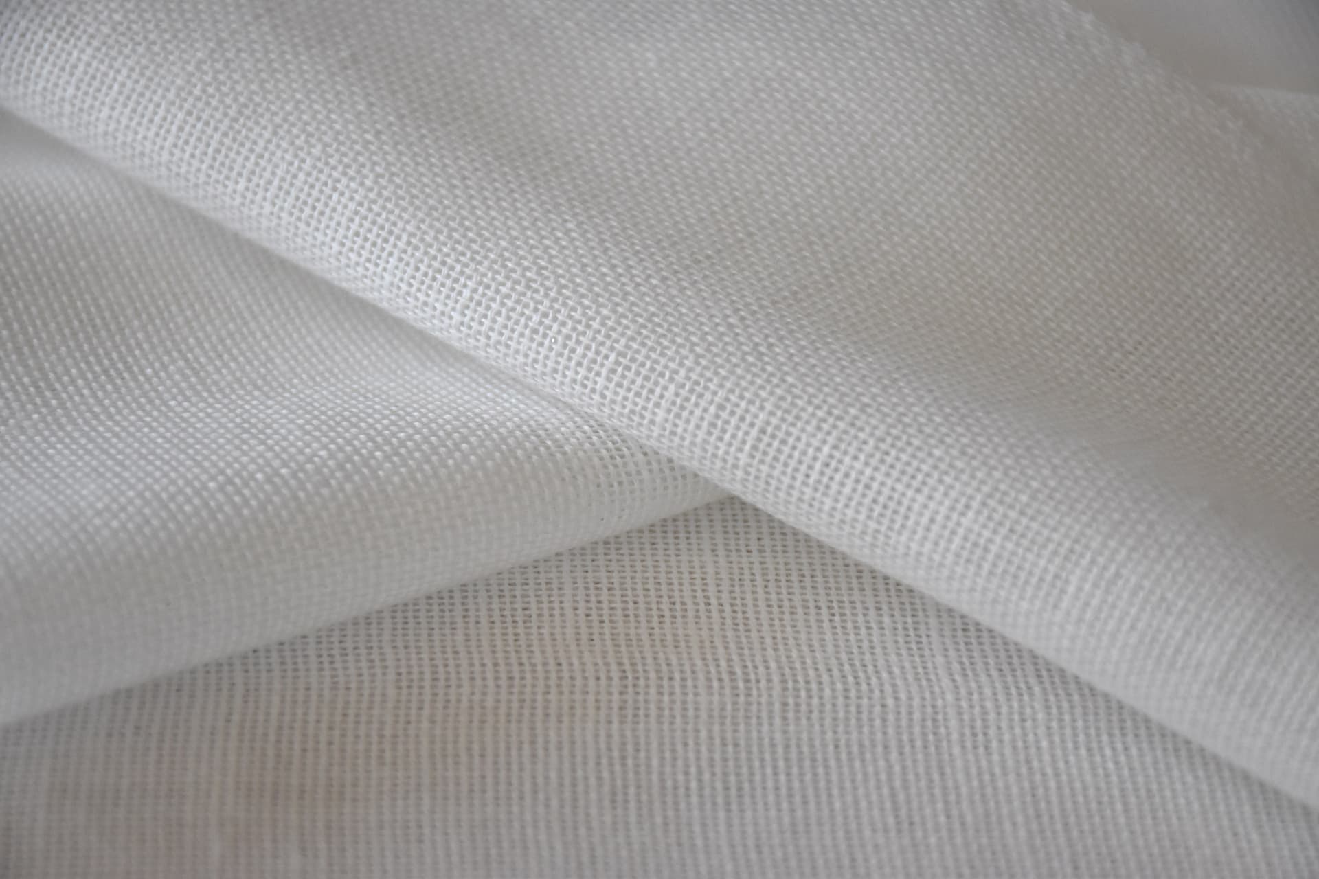 Aznar Textil
FR YNSIDE 700
Solid-color fire retardant polyester fabric for curtains