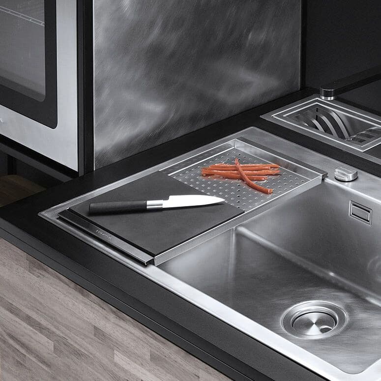 Barazza
1CITN
Stainless steel perforatedbowl cover with black HPL chopping board
