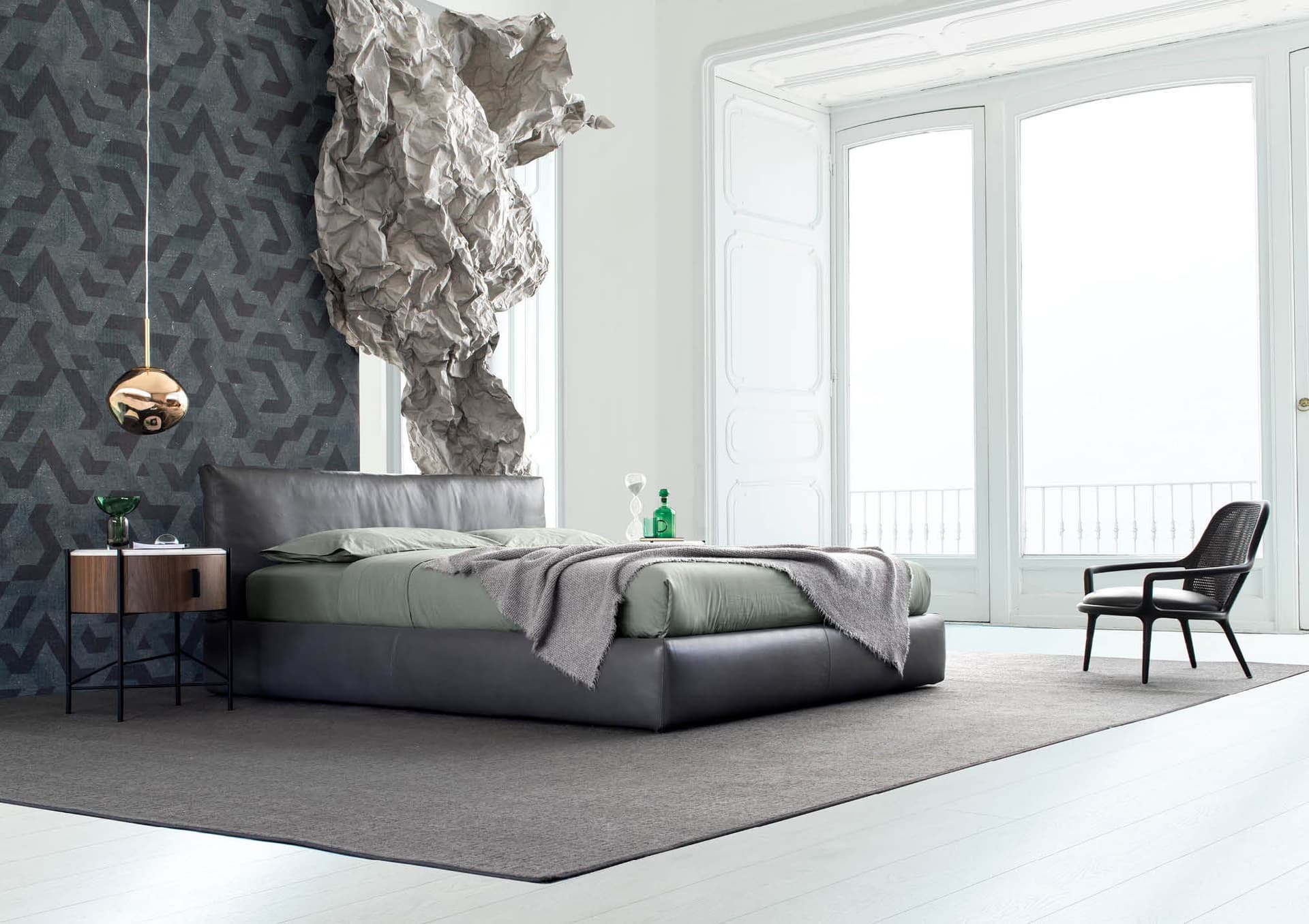 BertO
SOHO
Leather bed with upholstered headboard