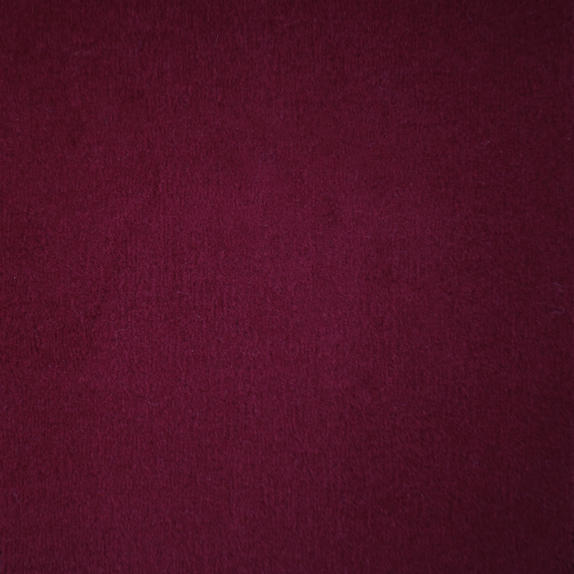 Besana Moquette
AMERICA
Solid-color polyamide runner