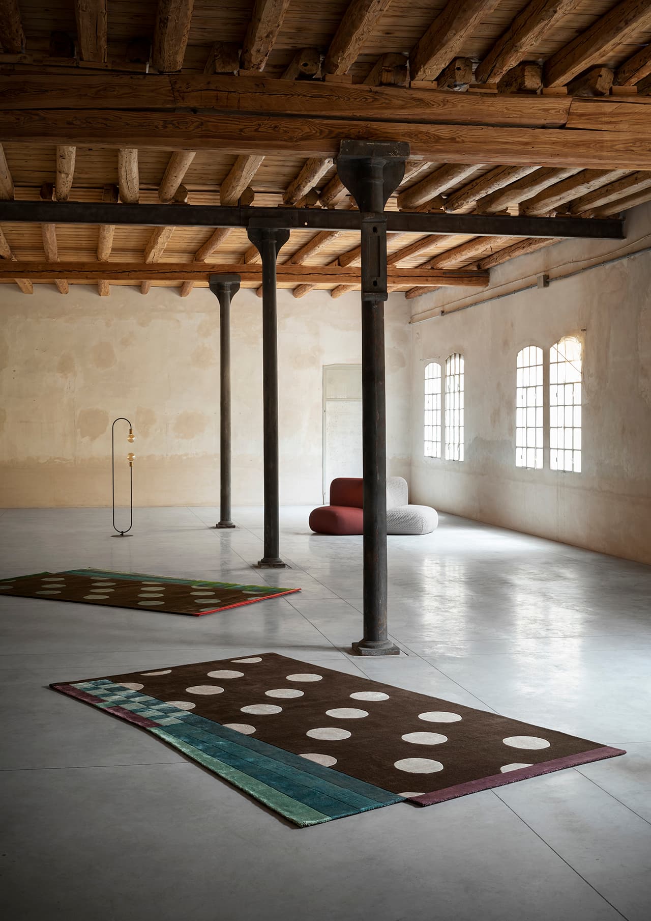 Besana Moquette
THE MUSEUM
Rug with geometric shapes