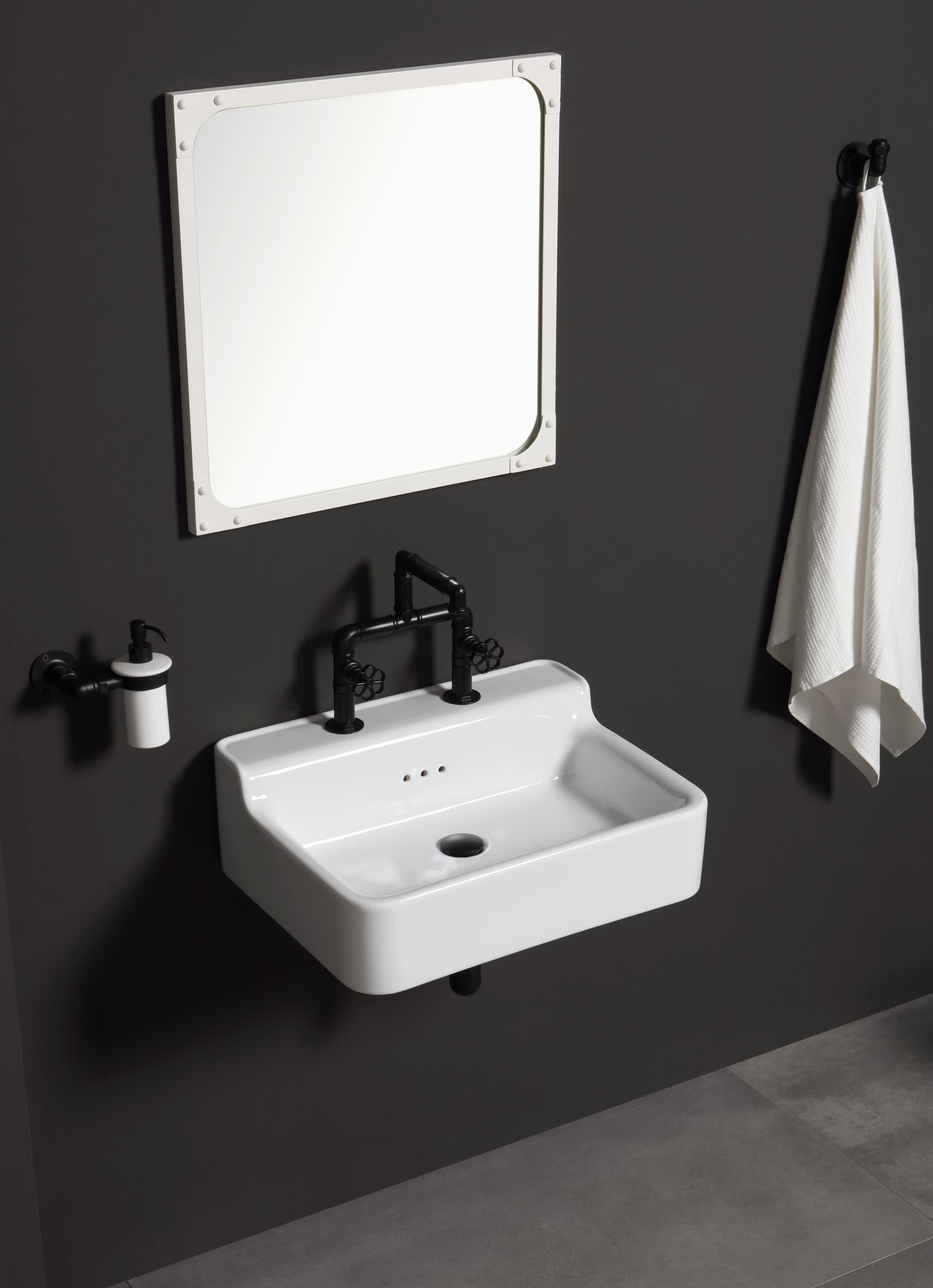 BLEU PROVENCE
INDUSTRIALIS
Wall-mounted Bathroom soap dispenser