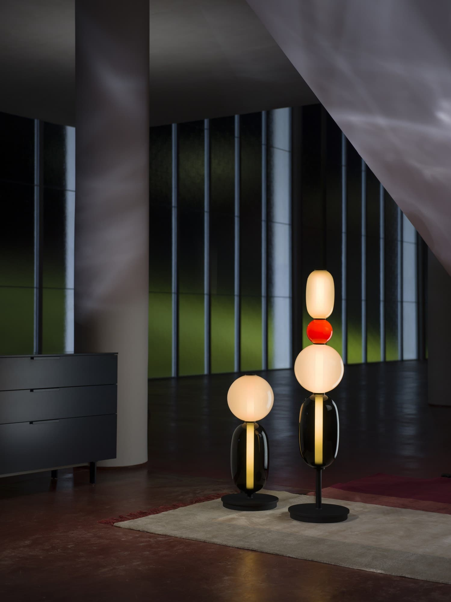 Bomma
PEBBLES
Blown crystal floor lamp