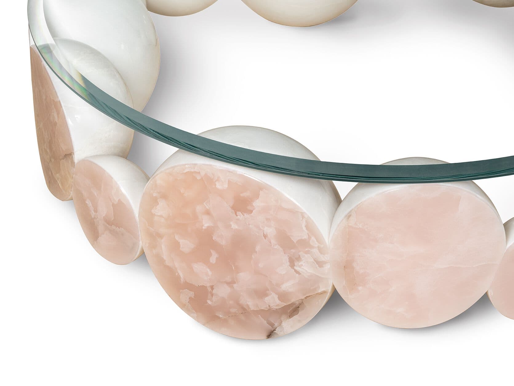 Budri
PERLES
Round coffee table in marble, onyx and glass