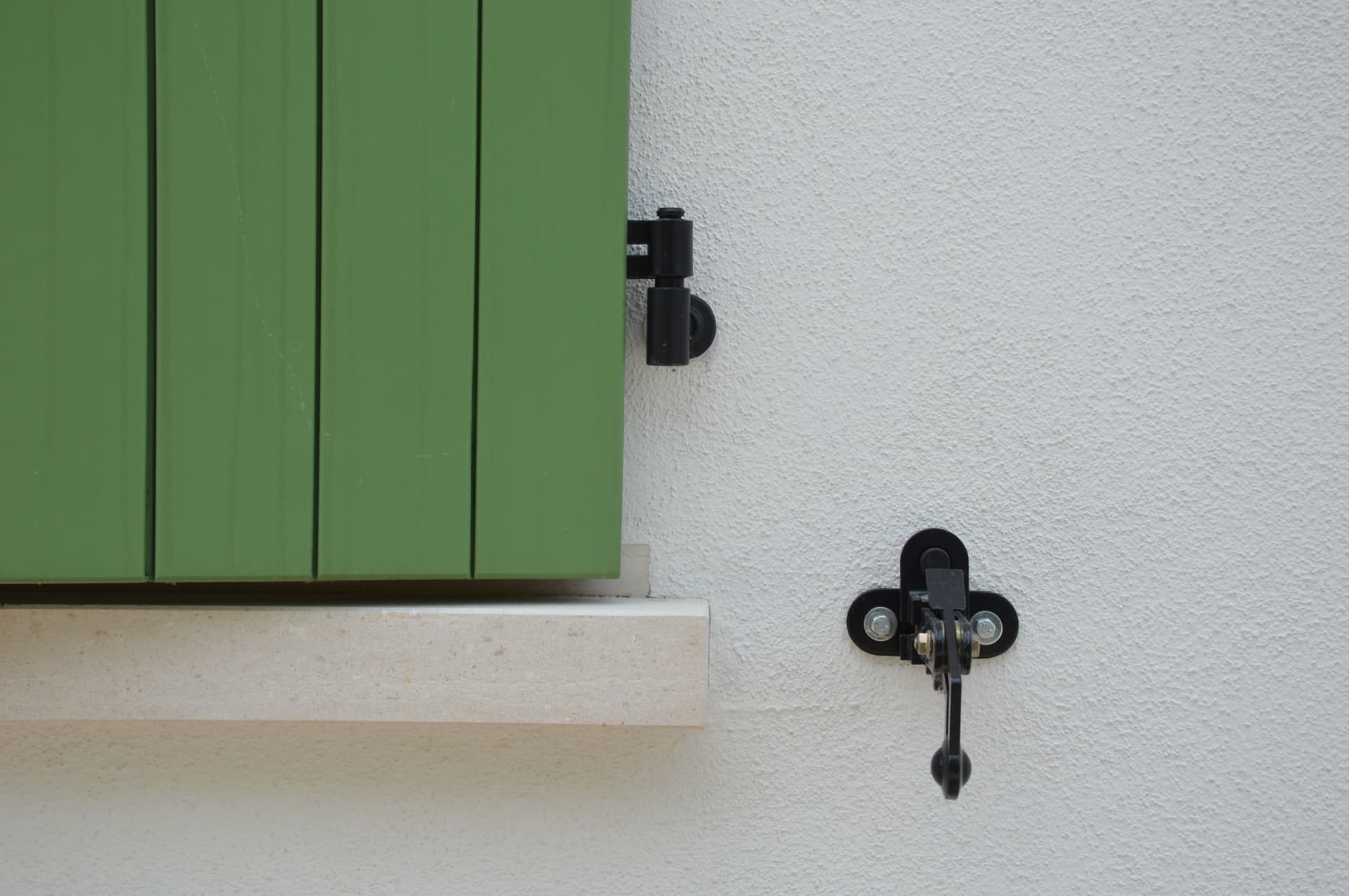 Bussi
ROMAGNOLO
Solid wood panel shutter