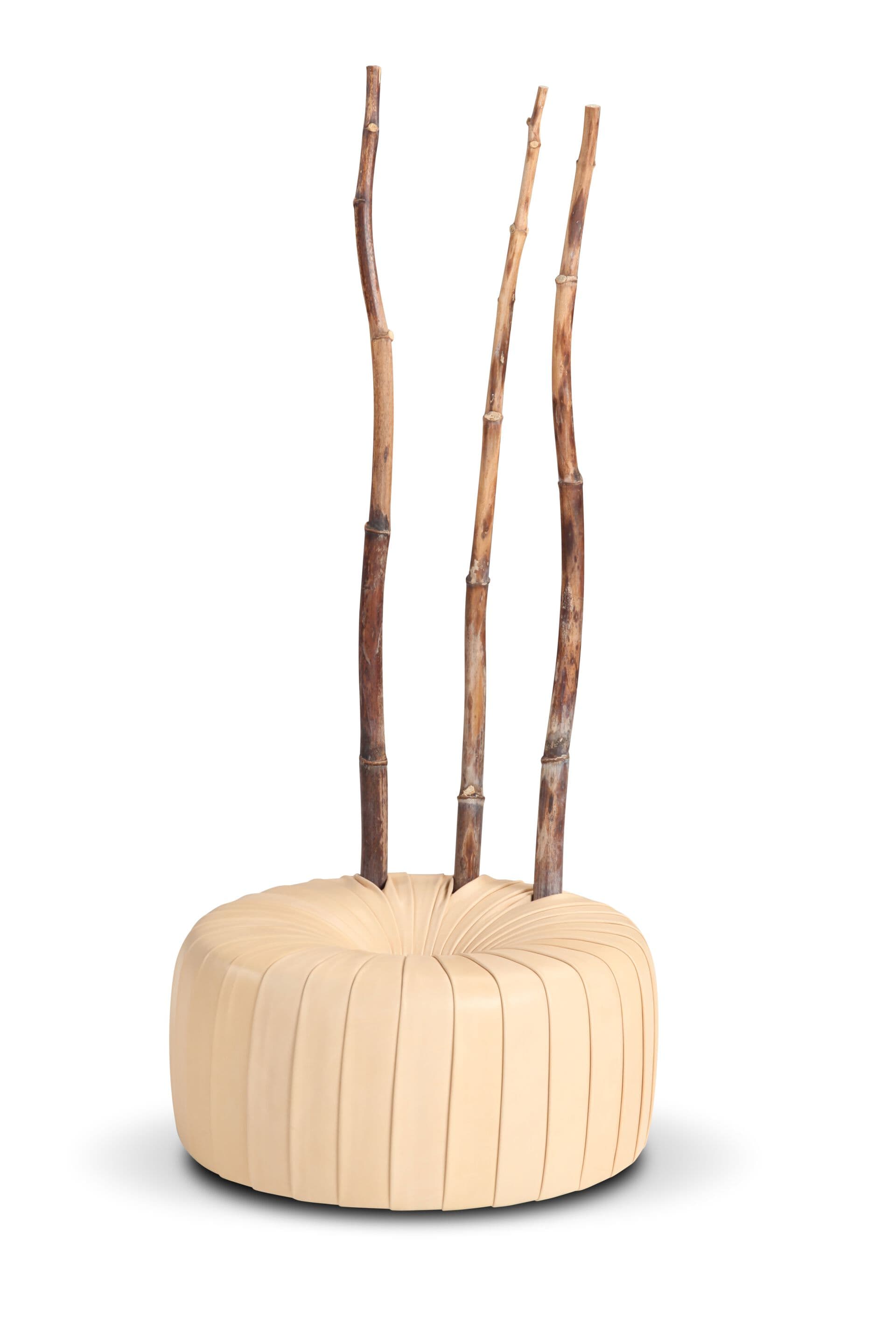 Calia Italia
FERULA
Round leather pouf