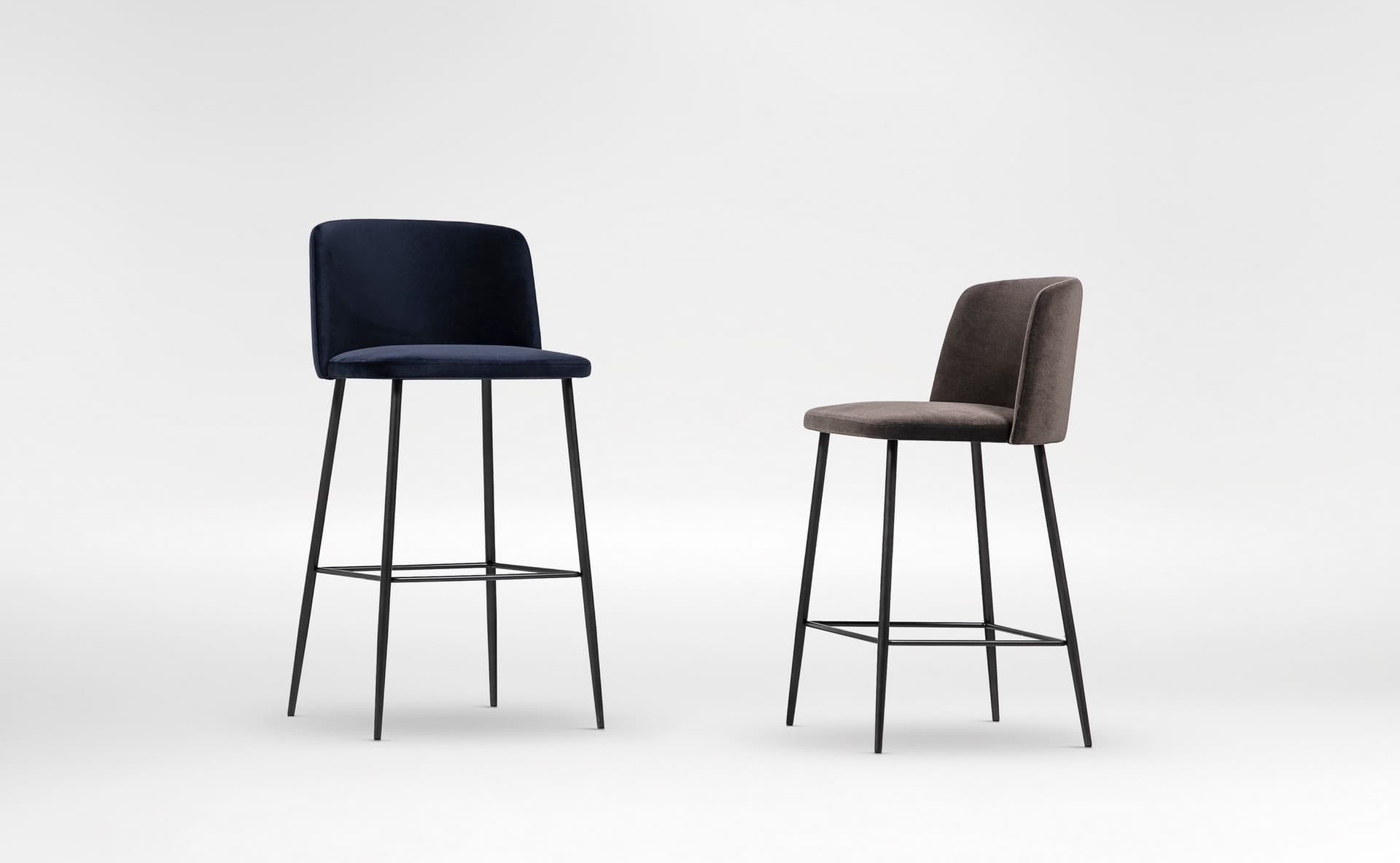 CAMERICH
BALLET
High upholstered fabric stool